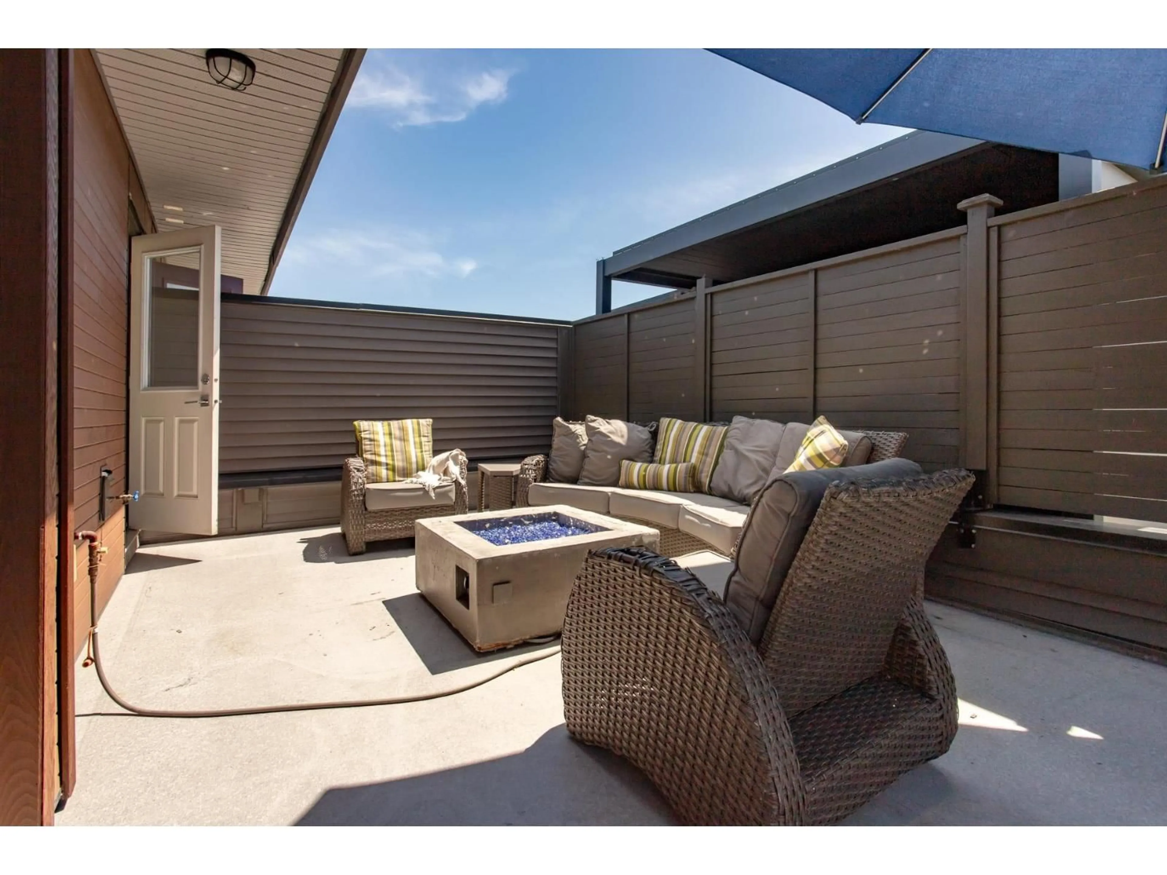 Patio, street for 45 - 7811 209 STREET, Langley British Columbia V2Y0P2