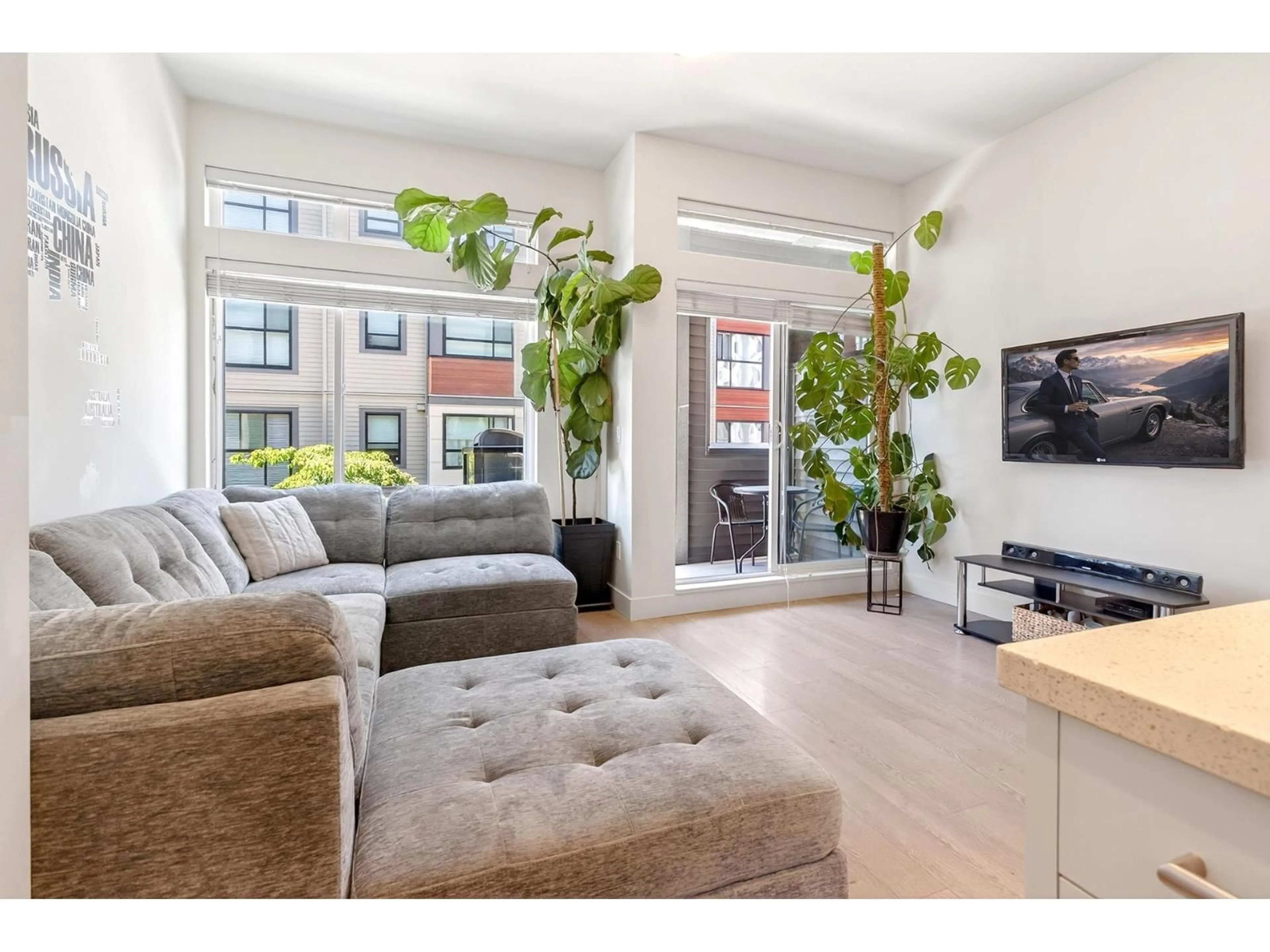 Living room with furniture, unknown for 45 - 7811 209 STREET, Langley British Columbia V2Y0P2