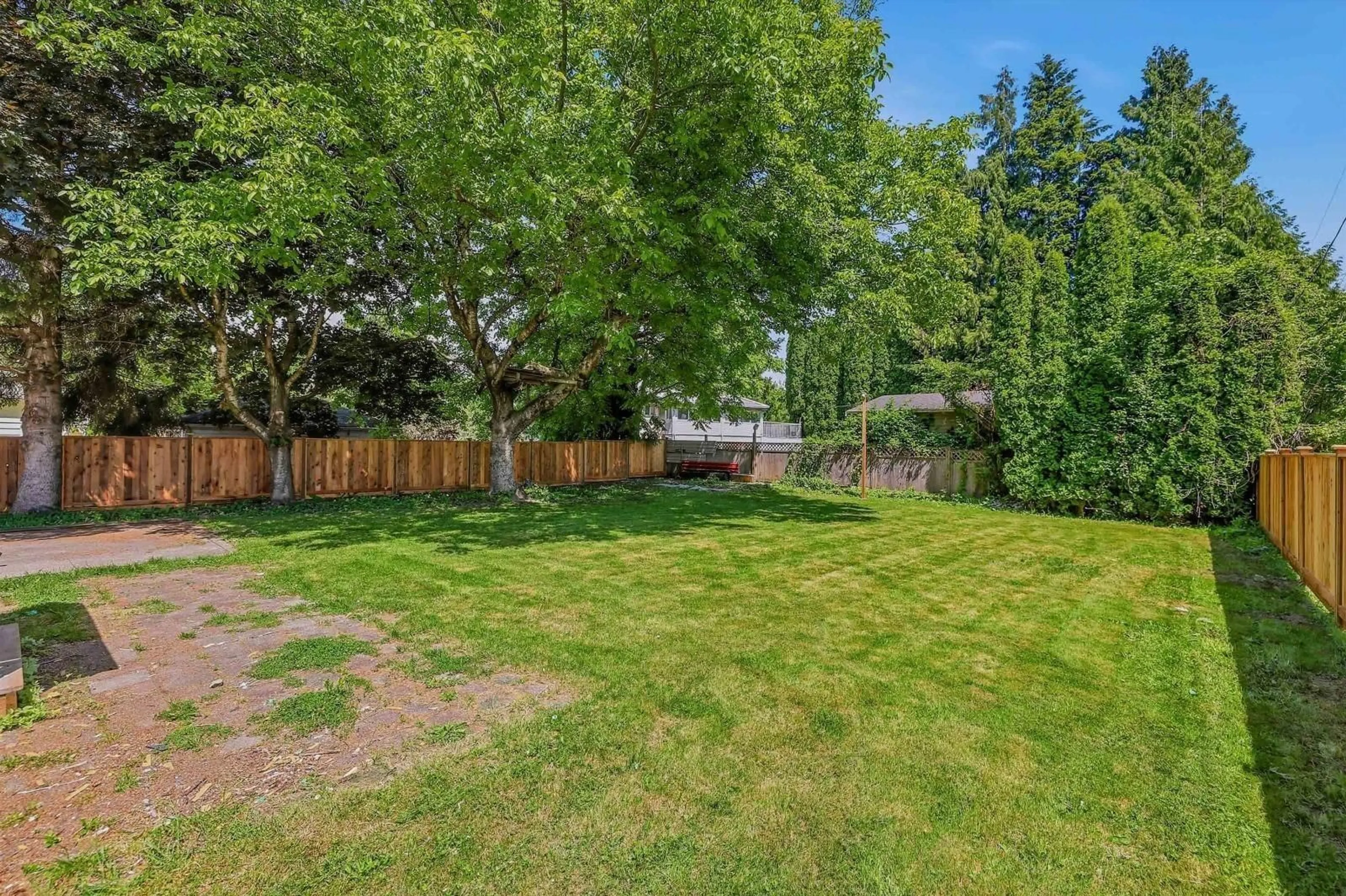 Patio, unknown for 9550 VICTOR STREET, Chilliwack British Columbia V2P5B4