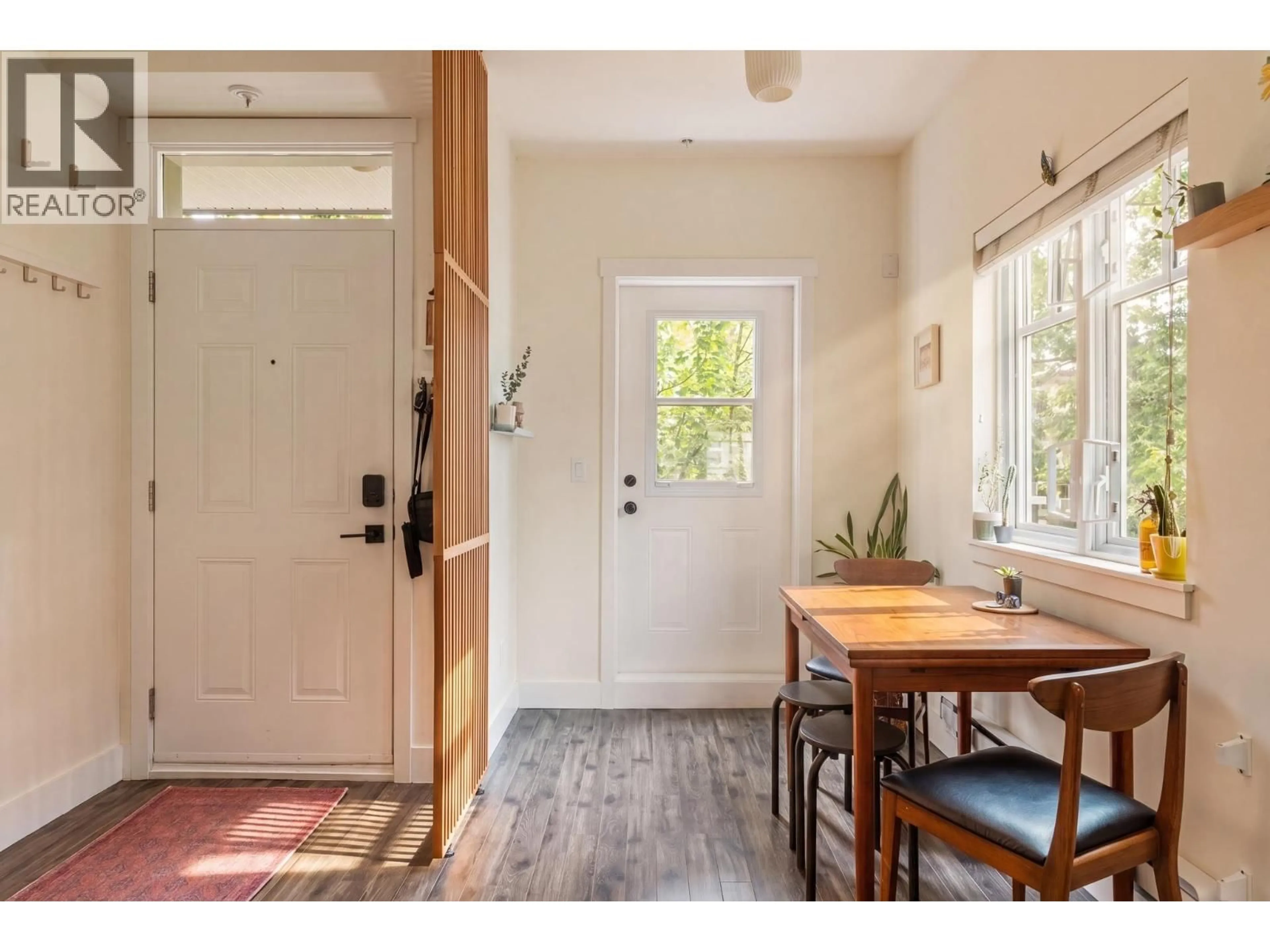 Indoor entryway for 201 - 2263 TRIUMPH STREET, Vancouver British Columbia V5L1L2