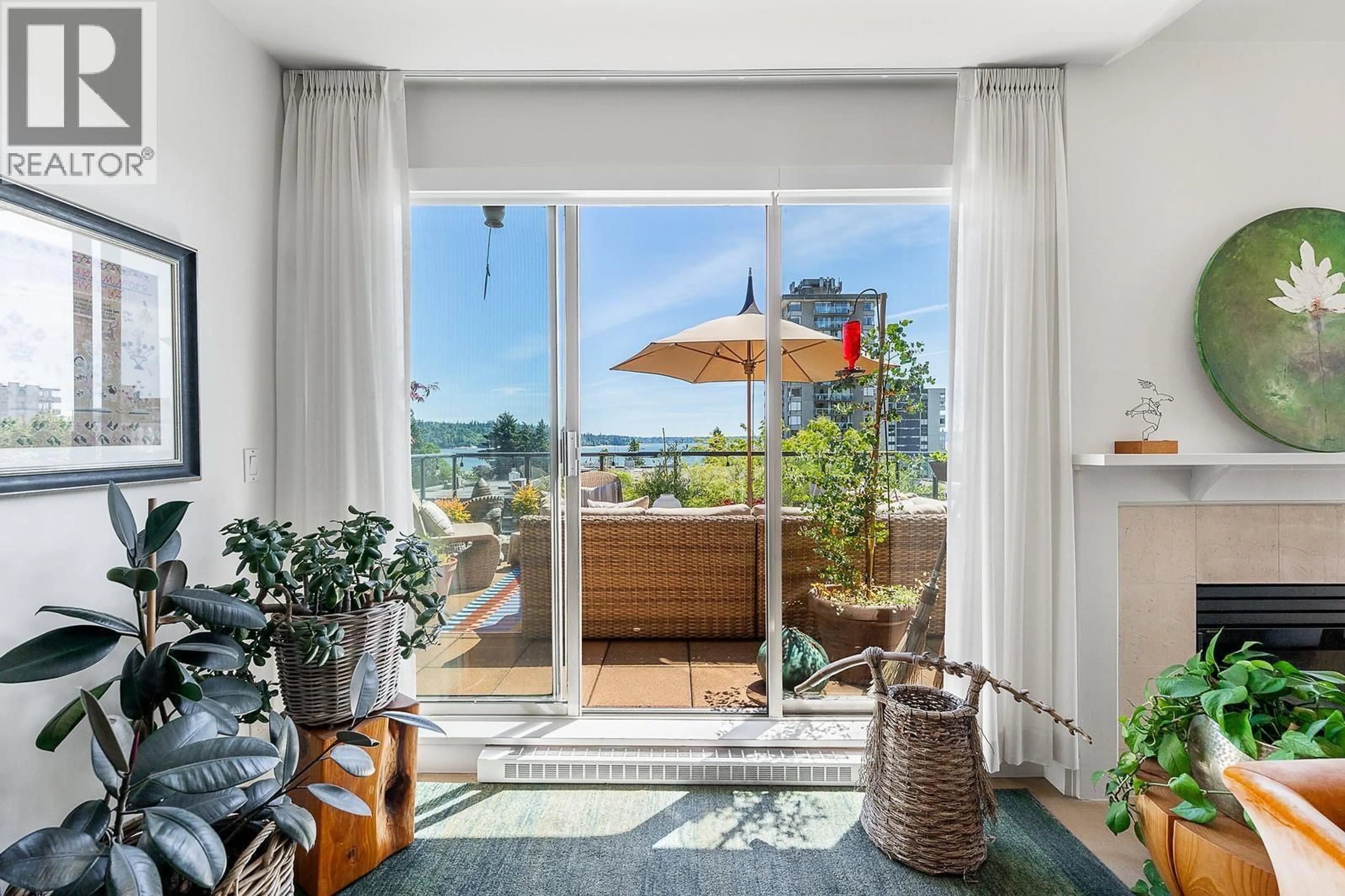 Balcony in the apartment, water/lake/river/ocean view for 401 - 1765 MARINE DRIVE, West Vancouver British Columbia V7V1J5