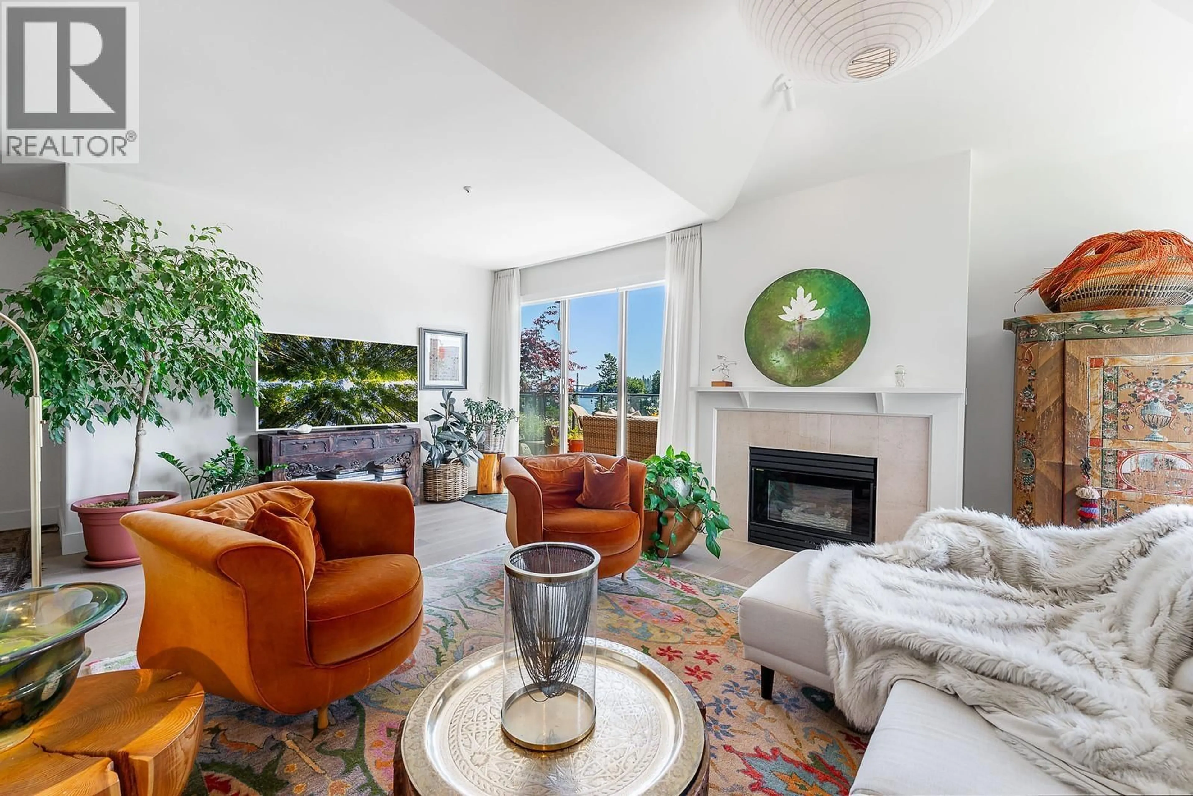 Living room with furniture, unknown for 401 - 1765 MARINE DRIVE, West Vancouver British Columbia V7V1J5