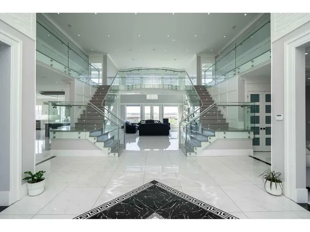 4371 184 STREET, Surrey 5