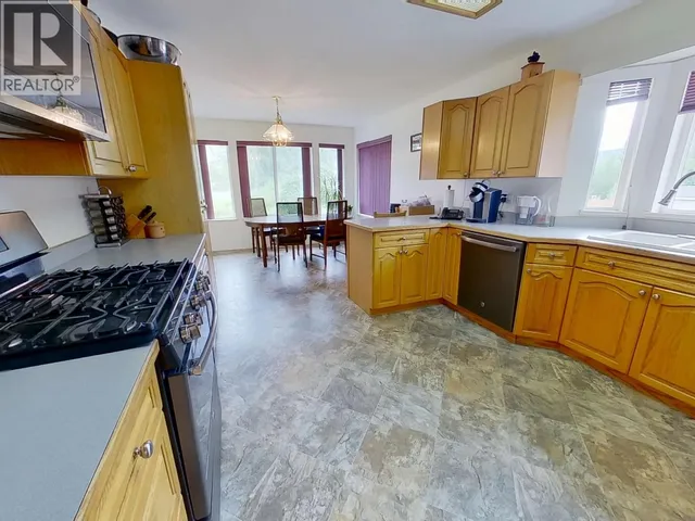 856 ROLPH STREET, Quesnel 5