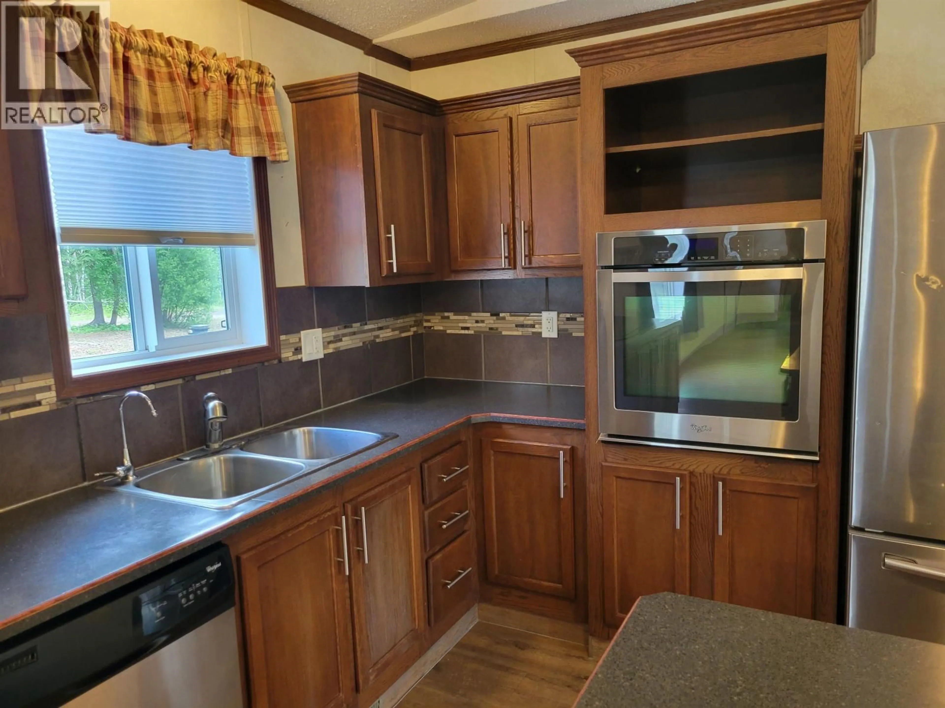 Standard kitchen, unknown for 314 NICHIPORUK ROAD, Vanderhoof British Columbia V0J3A1