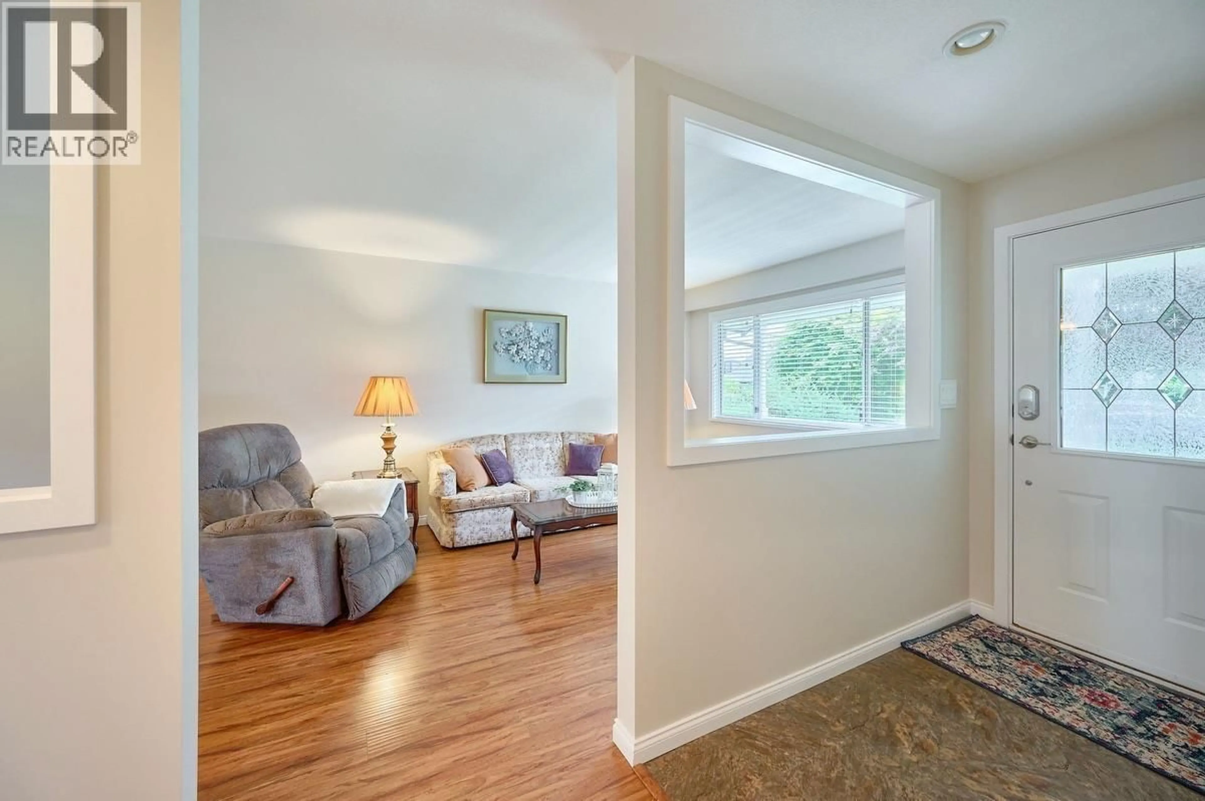 Living room with furniture, unknown for 12361 GREENWELL STREET, Maple Ridge British Columbia V2X9W8