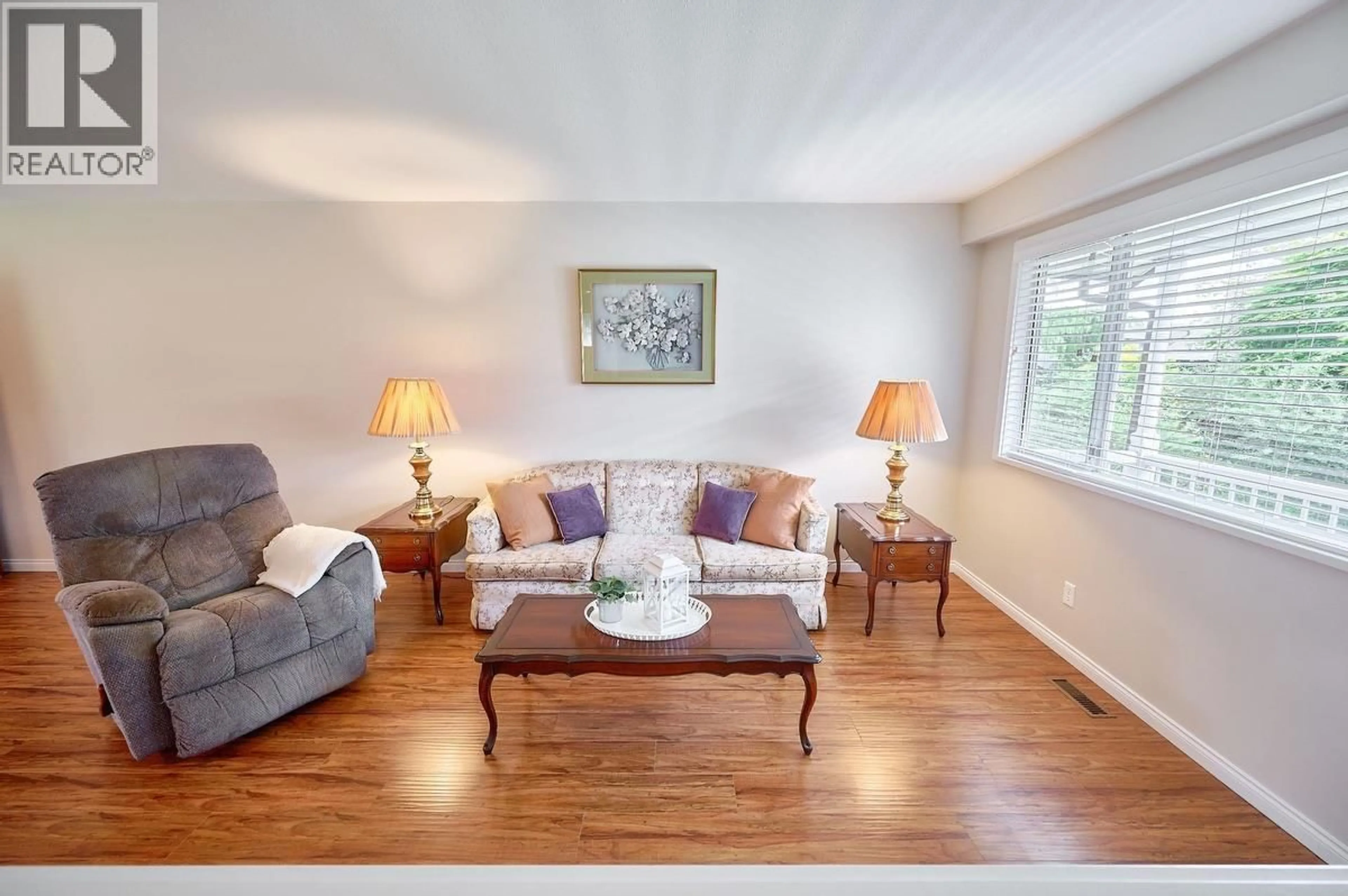 Living room with furniture, wood/laminate floor for 12361 GREENWELL STREET, Maple Ridge British Columbia V2X9W8