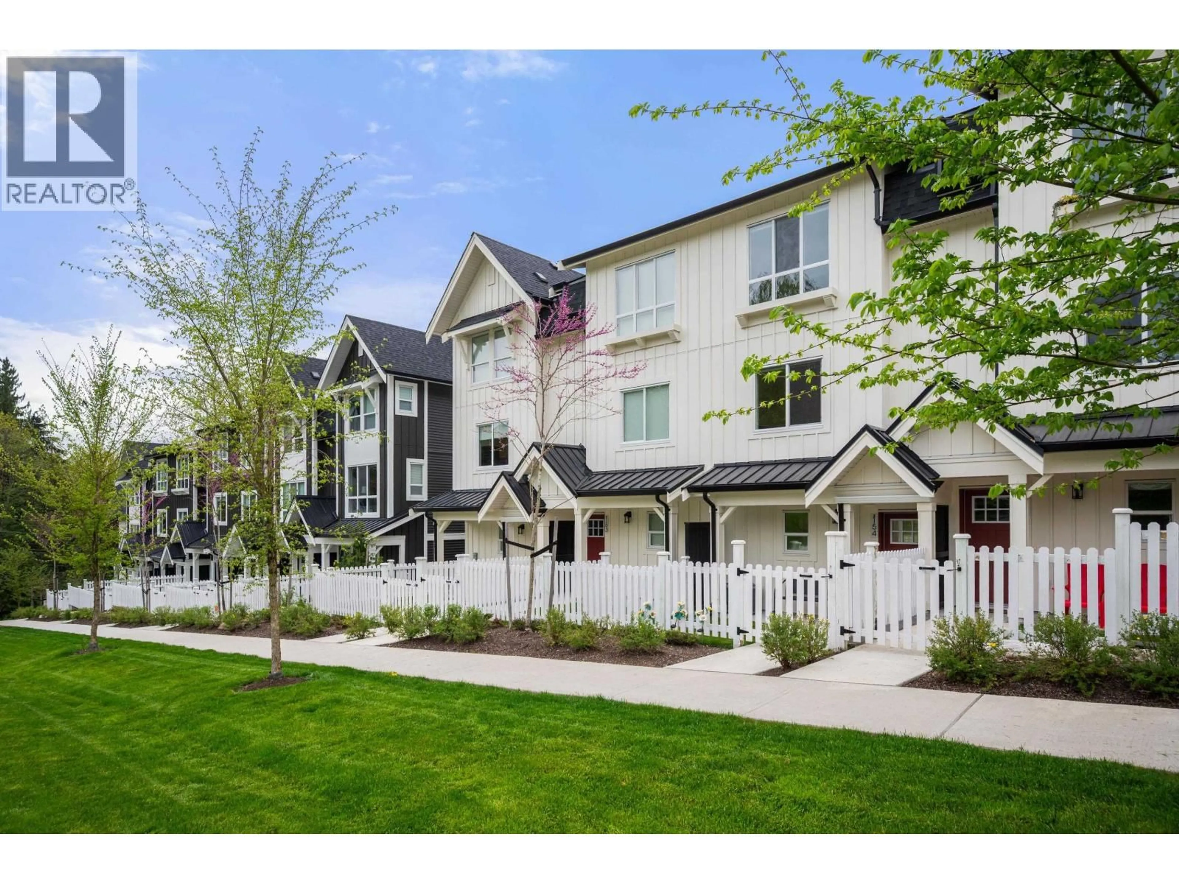 Patio, street for 154 - 24951 112 AVENUE, Maple Ridge British Columbia V2W1Z6