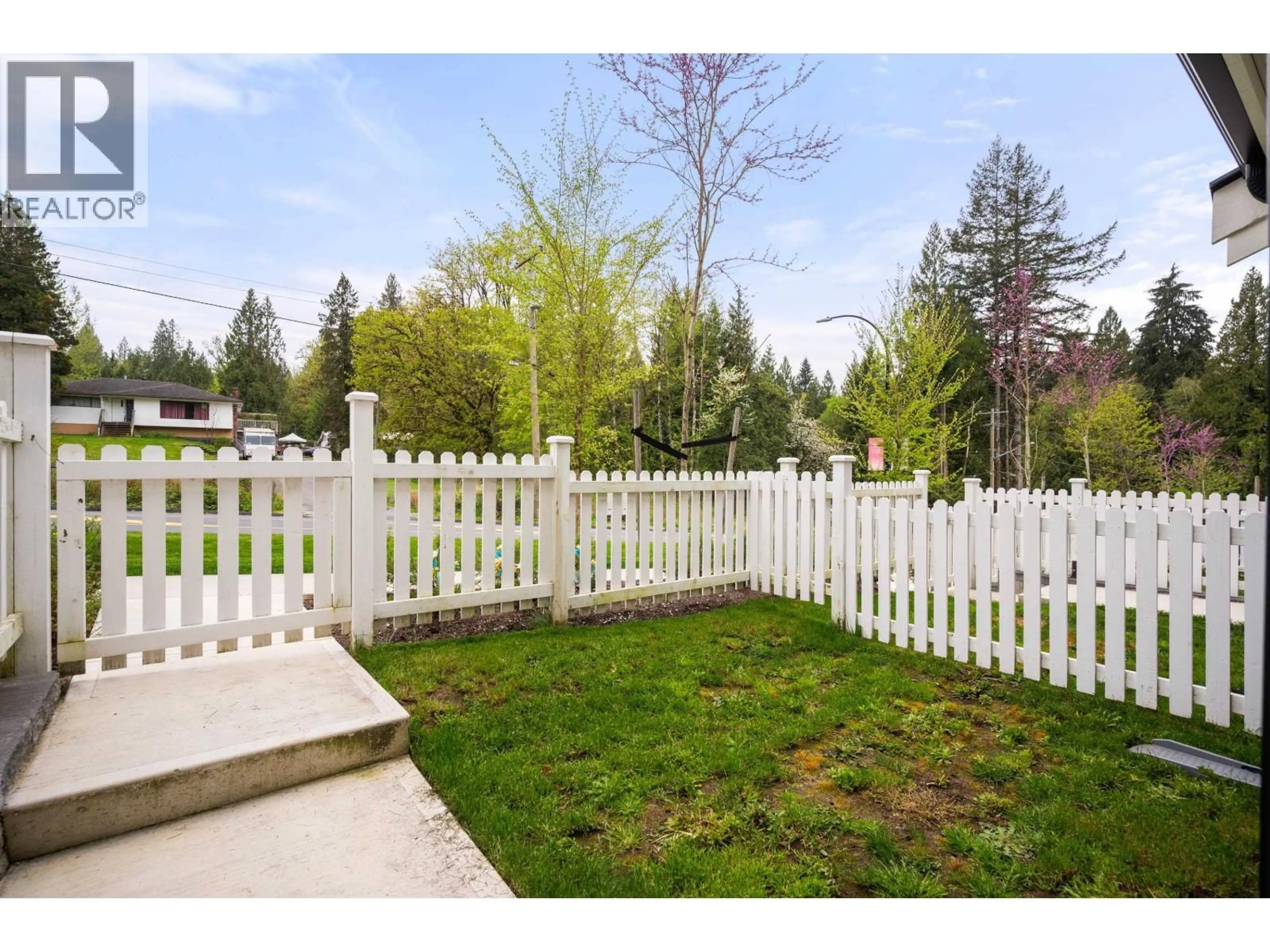 Patio, street for 154 - 24951 112 AVENUE, Maple Ridge British Columbia V2W1Z6