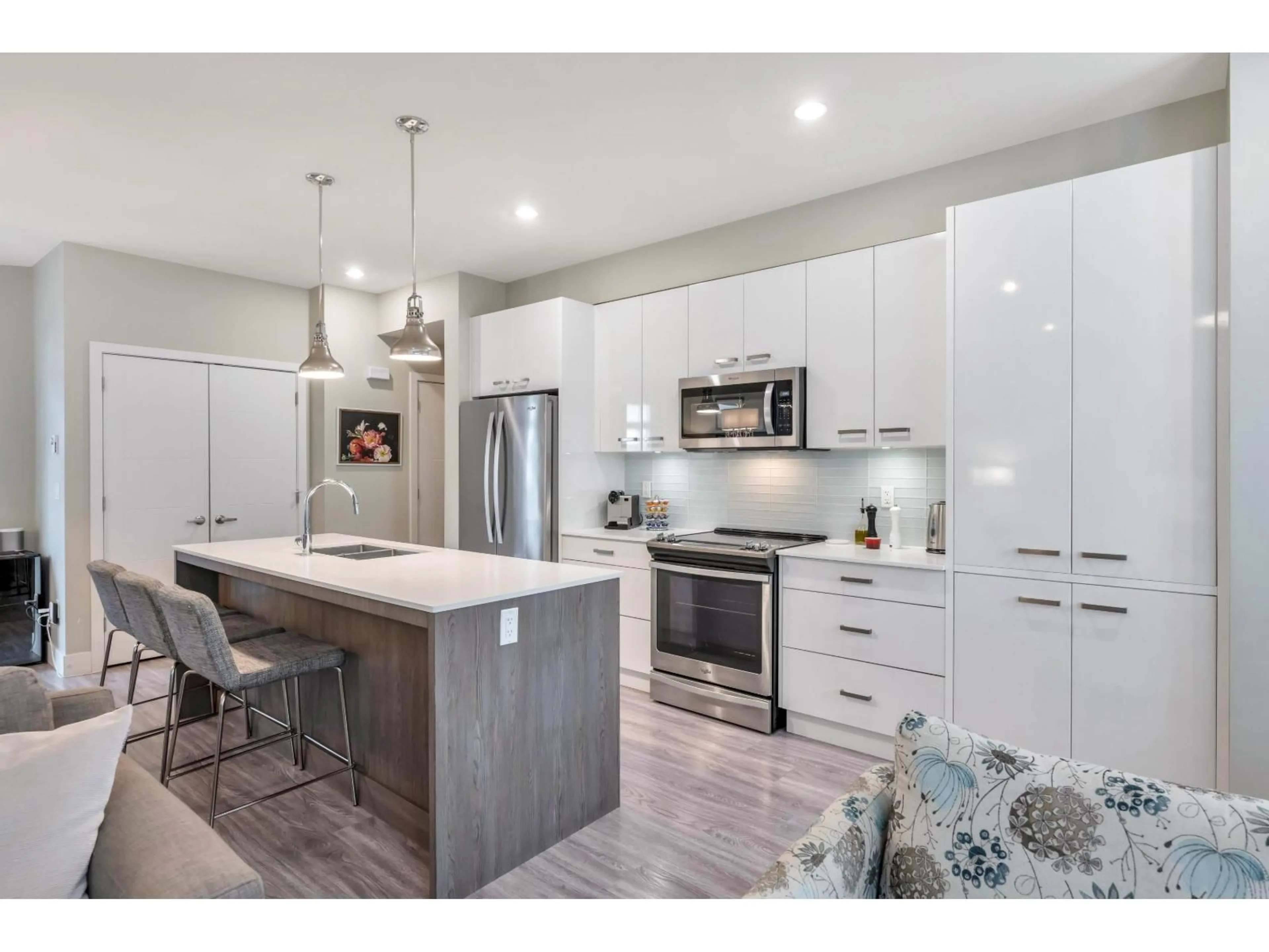 Open concept kitchen, unknown for 31 - 1938 PARRALLEL ROAD NORTH, Abbotsford British Columbia V3G0H1