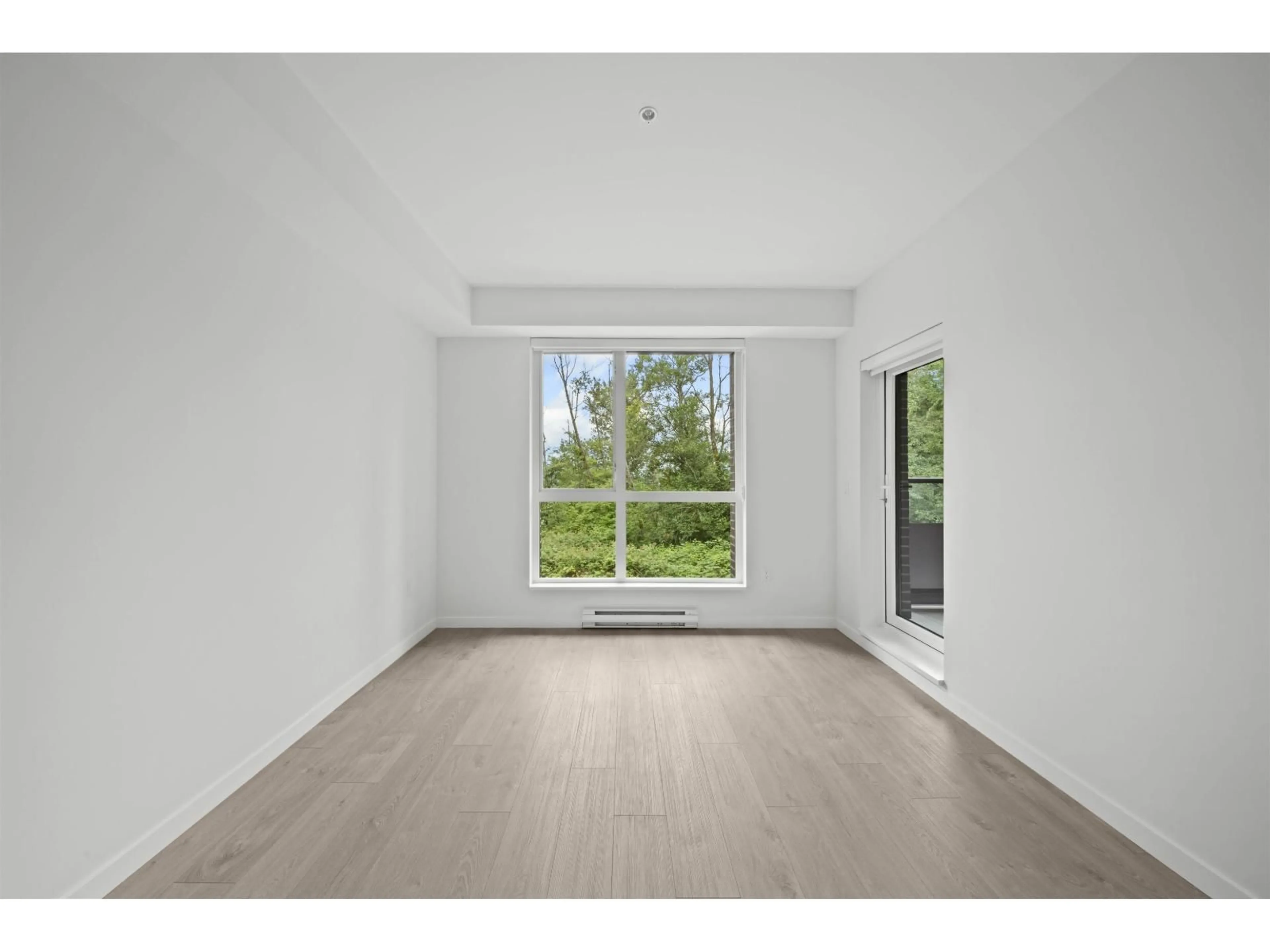 A pic of a room for 206 - 6585 195A STREET, Surrey British Columbia V4N6Y9