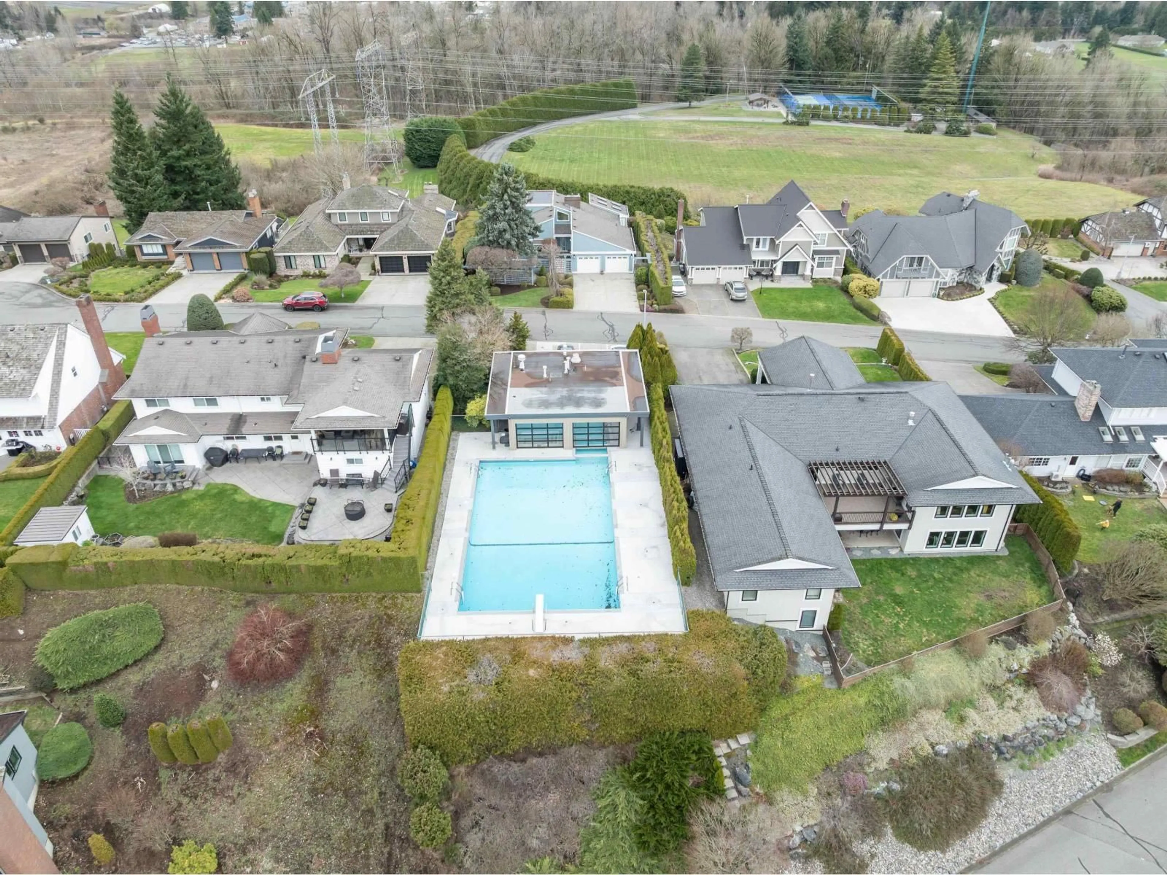 A pic from outside/outdoor area/front of a property/back of a property/a pic from drone, water/lake/river/ocean view for 3 - 3755 CLEARBROOK ROAD, Abbotsford British Columbia V2T5A8