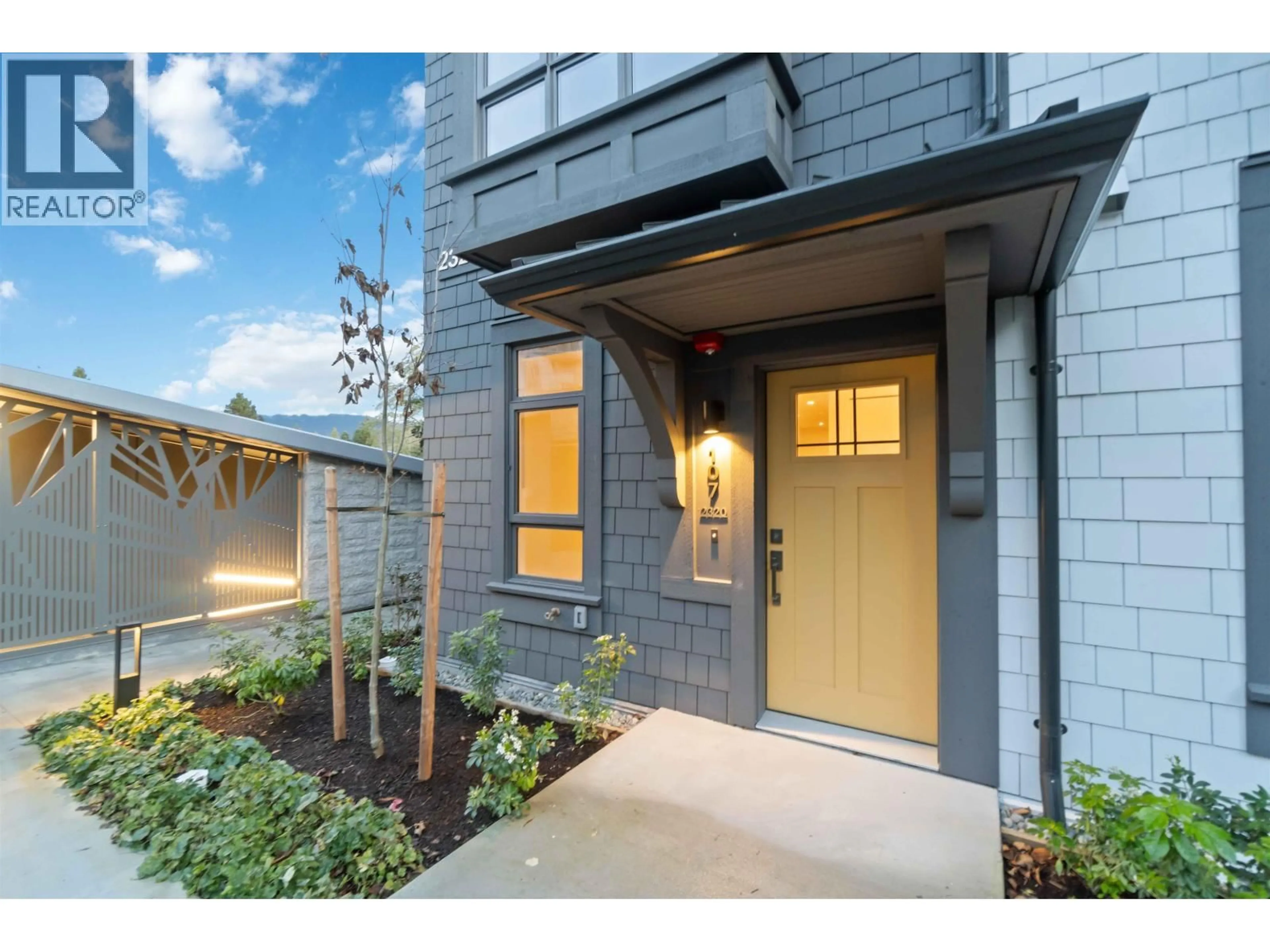 Unknown for 107 - 2320 EMERY COURT, North Vancouver British Columbia V7J0G3