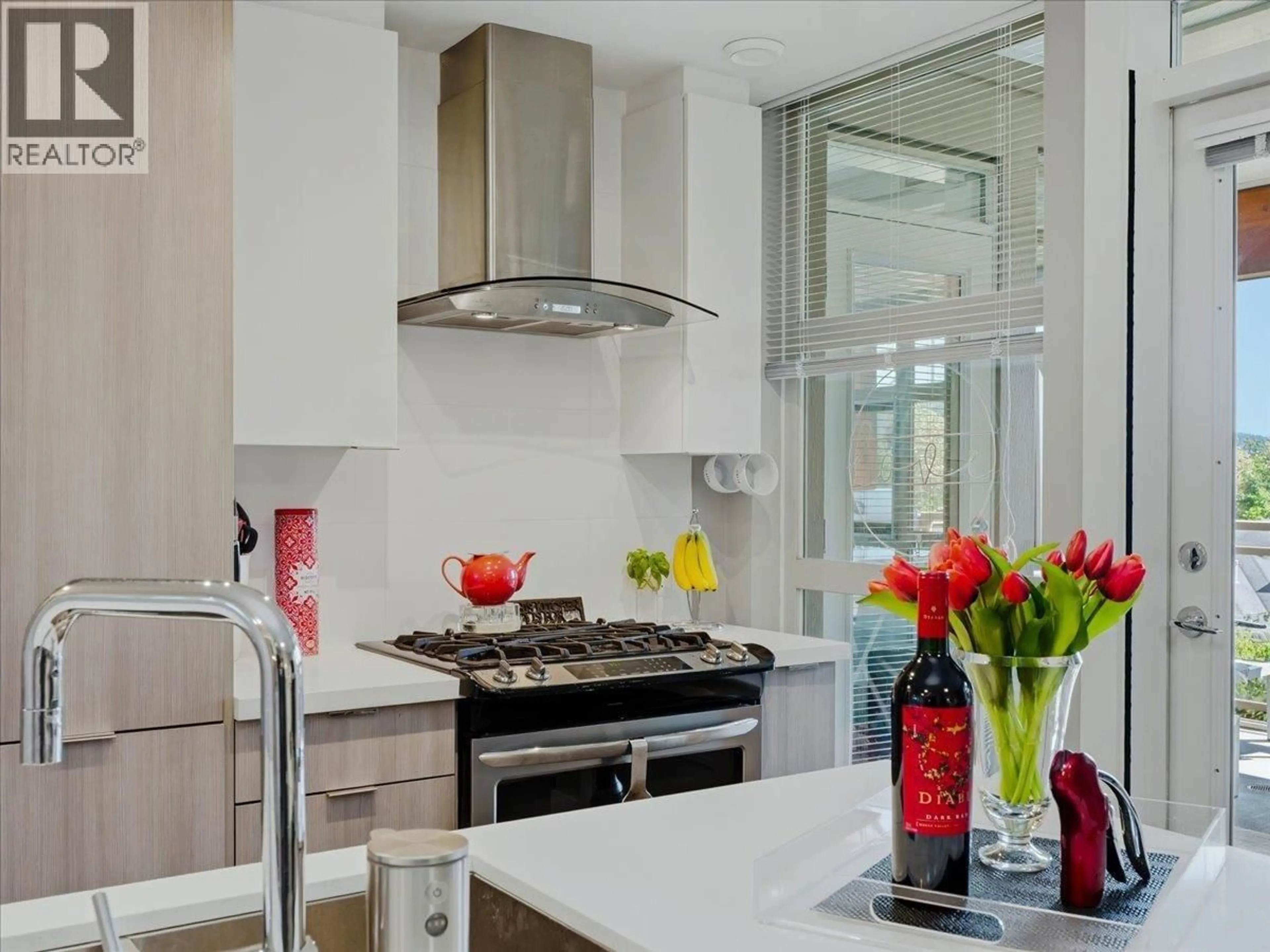 Contemporary kitchen, ceramic/tile floor for 411 - 3602 ALDERCREST DRIVE, North Vancouver British Columbia V7G0A2