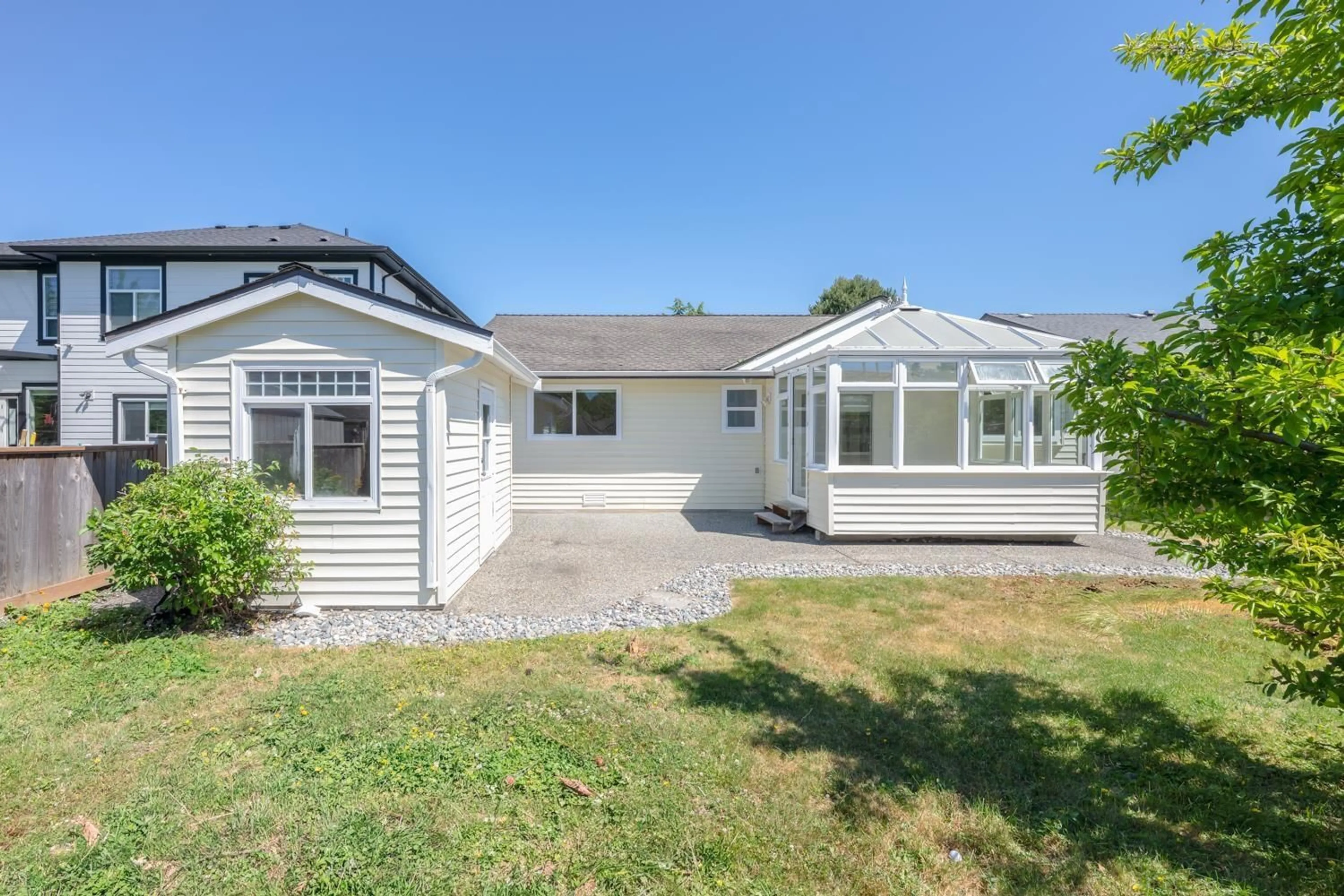 A pic from outside/outdoor area/front of a property/back of a property/a pic from drone, street for 15092 19A AVENUE, Surrey British Columbia V4A7G8