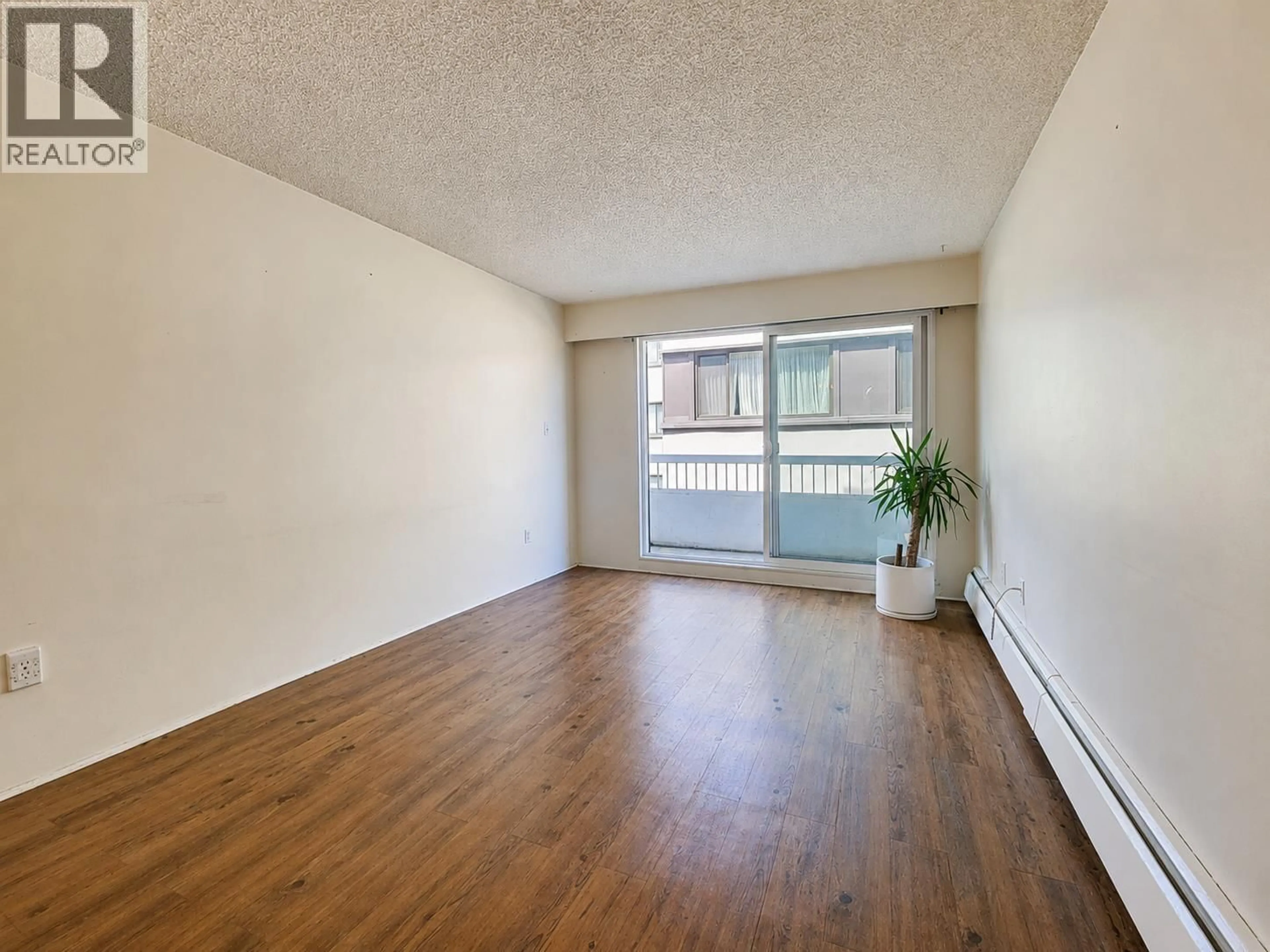 A pic of a room for 306 - 2450 CORNWALL AVENUE, Vancouver British Columbia V6K1B8