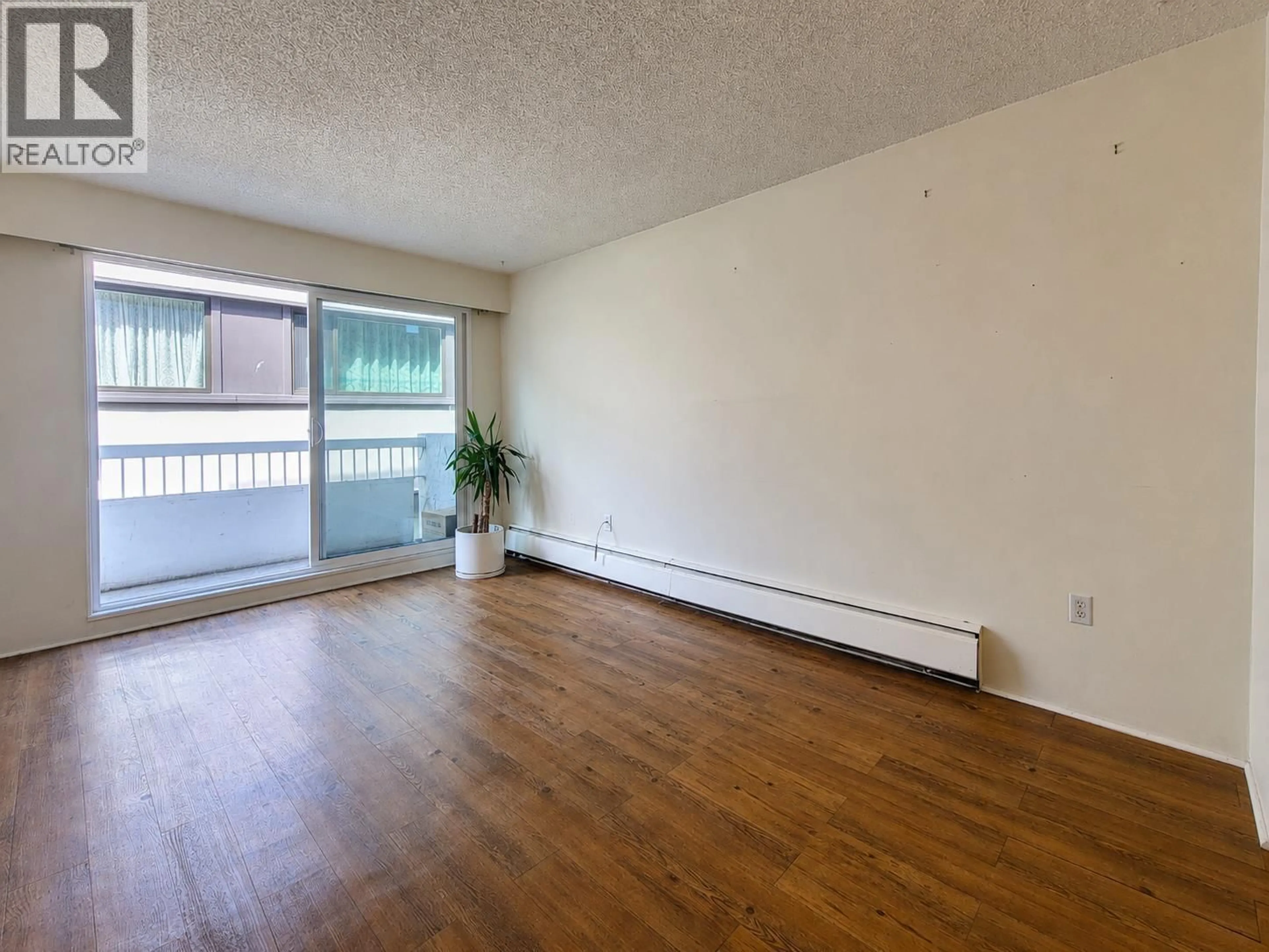 A pic of a room for 306 - 2450 CORNWALL AVENUE, Vancouver British Columbia V6K1B8