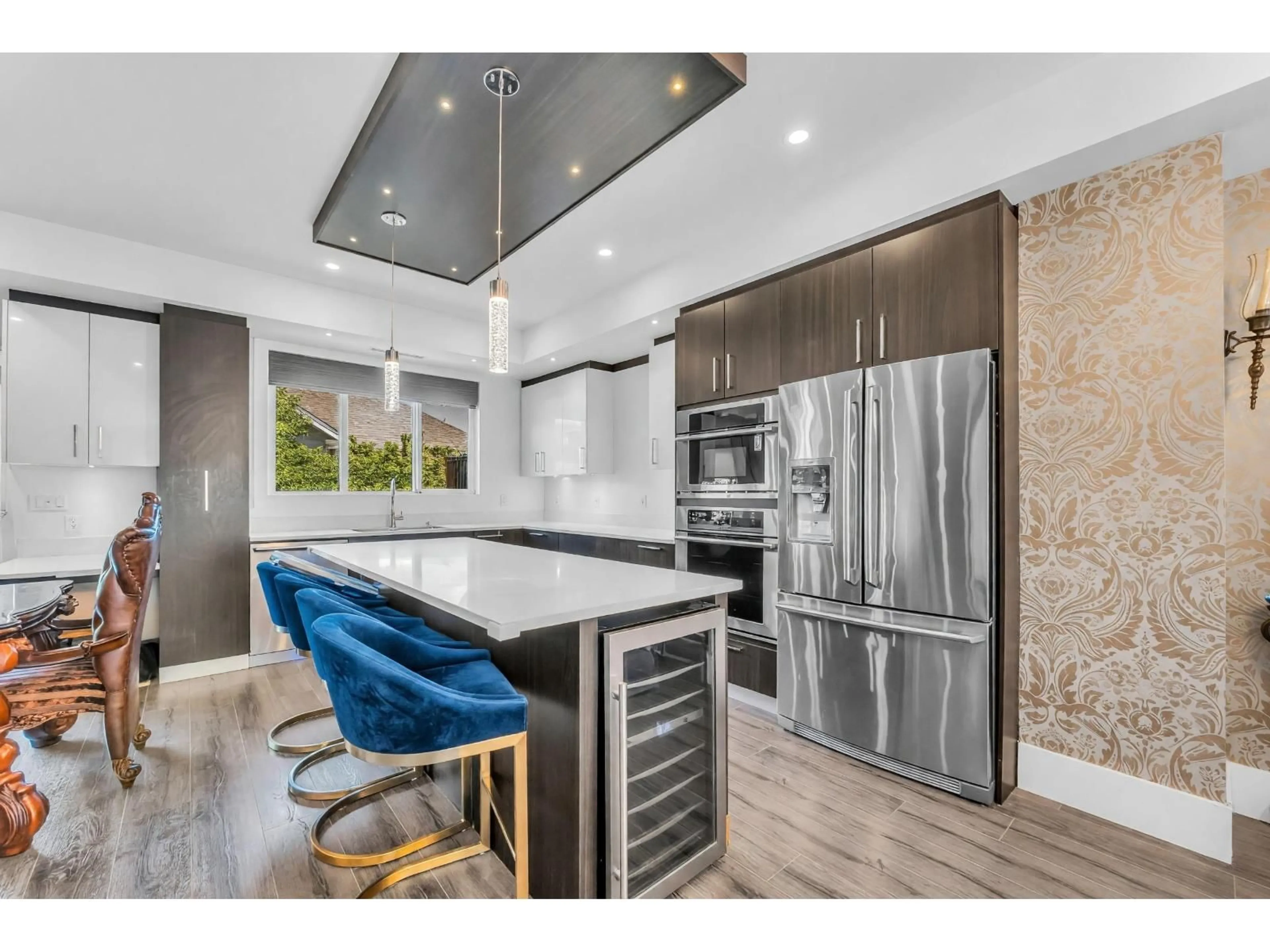 Contemporary kitchen, unknown for 37 - 15177 60 AVENUE, Surrey British Columbia V3S7B3
