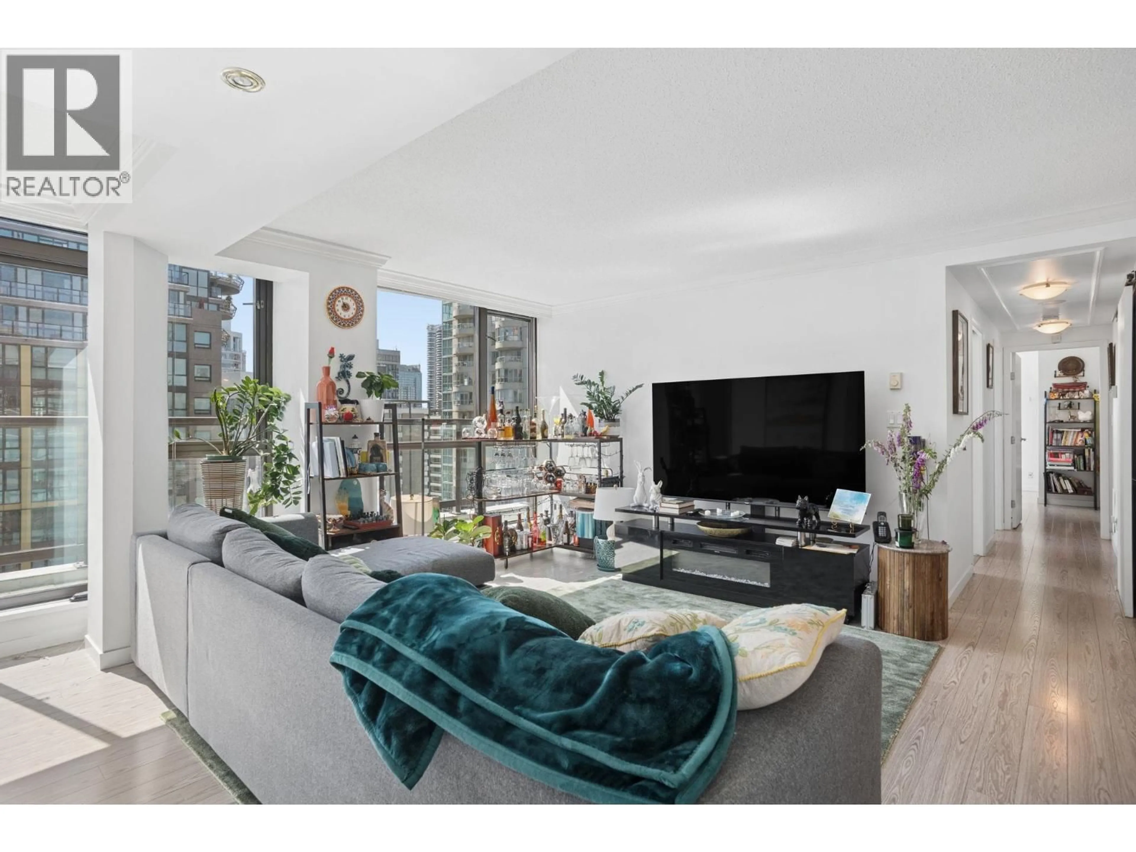 Living room with furniture, unknown for 2803 - 1367 ALBERNI STREET, Vancouver British Columbia V6E4R9