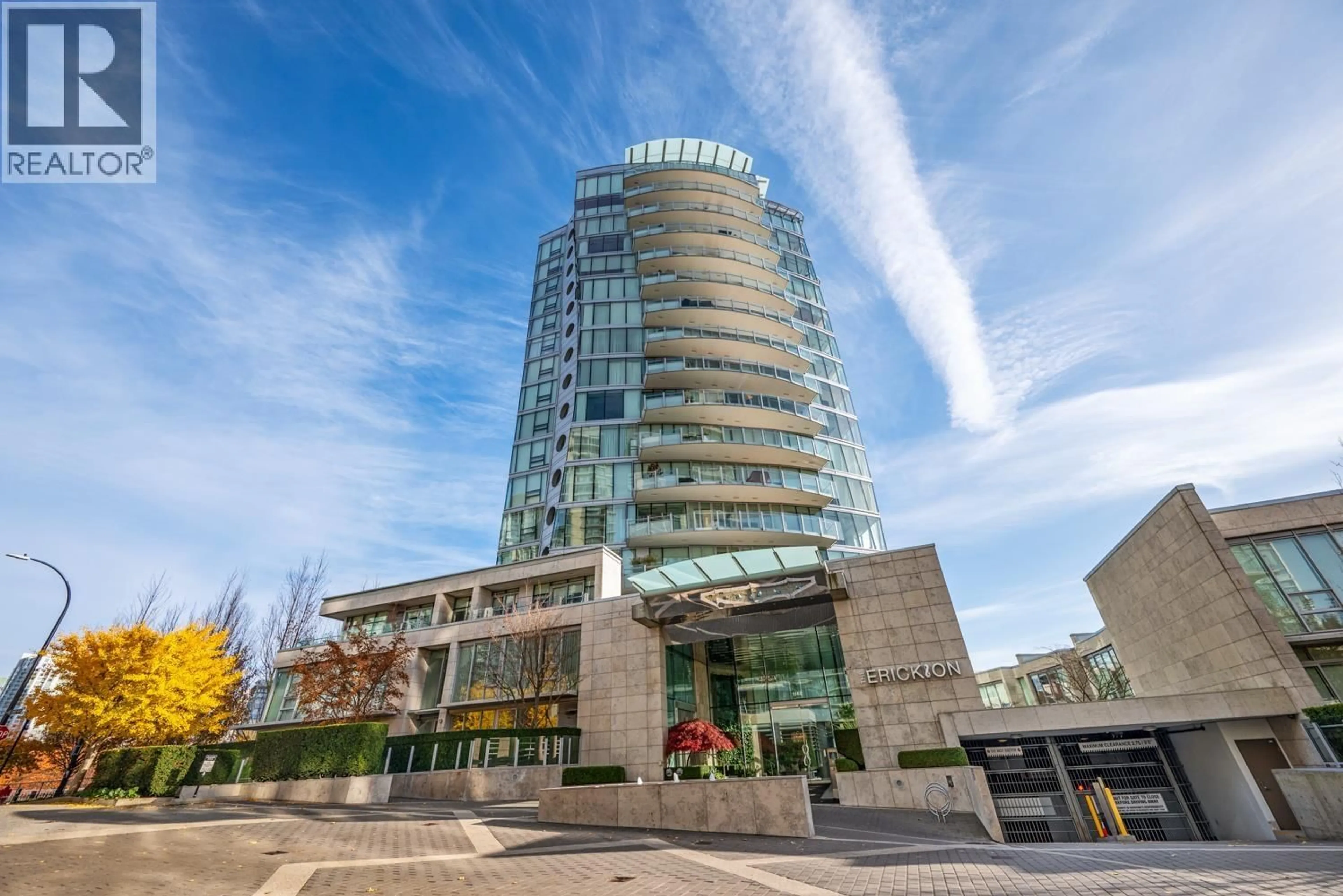 Indoor foyer for 1576 HOMER MEWS, Vancouver British Columbia V6Z0A6