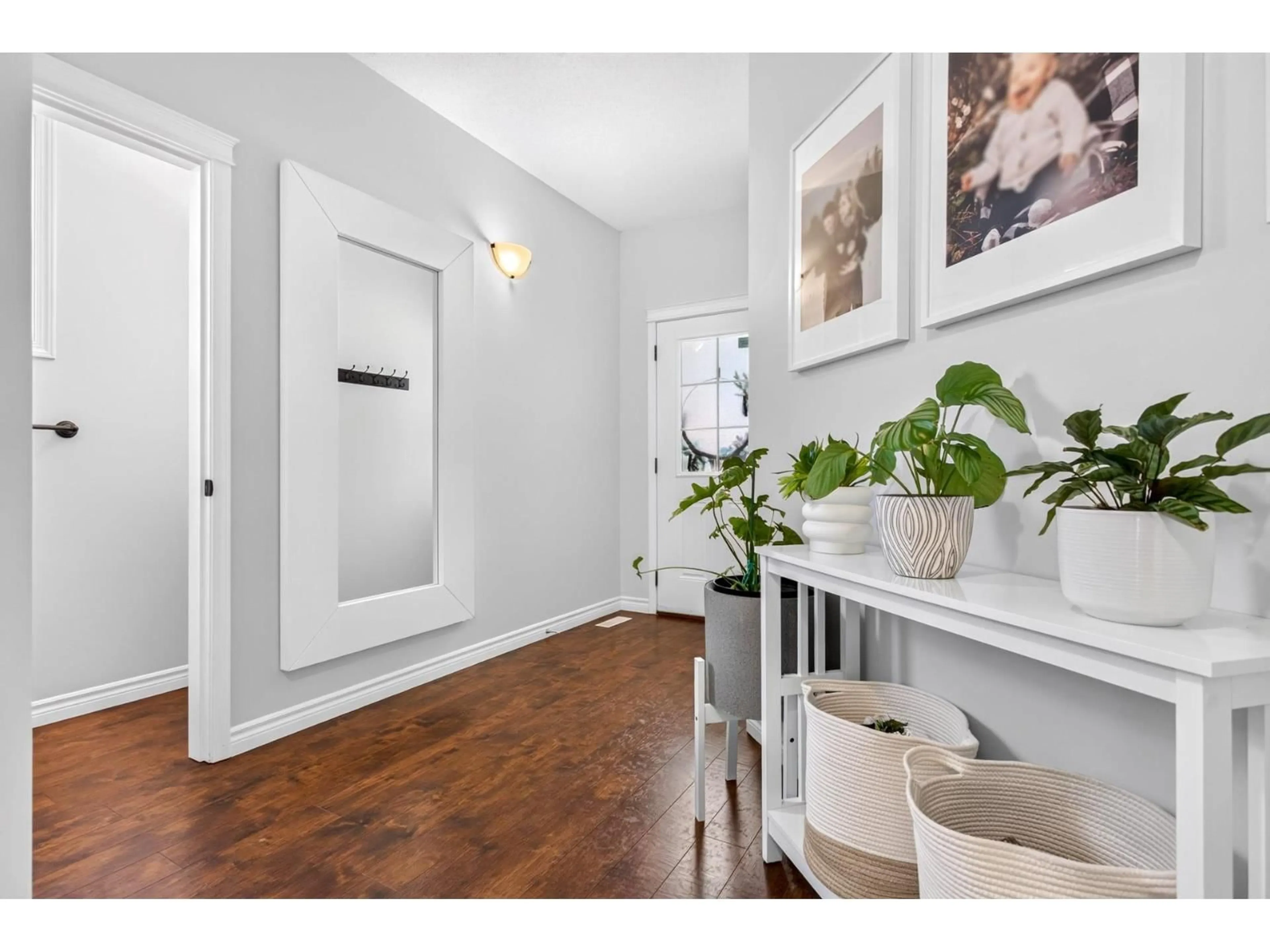 Indoor entryway for 34 - 36169 LOWER SUMAS MOUNTAIN ROAD, Abbotsford British Columbia V3G0B5