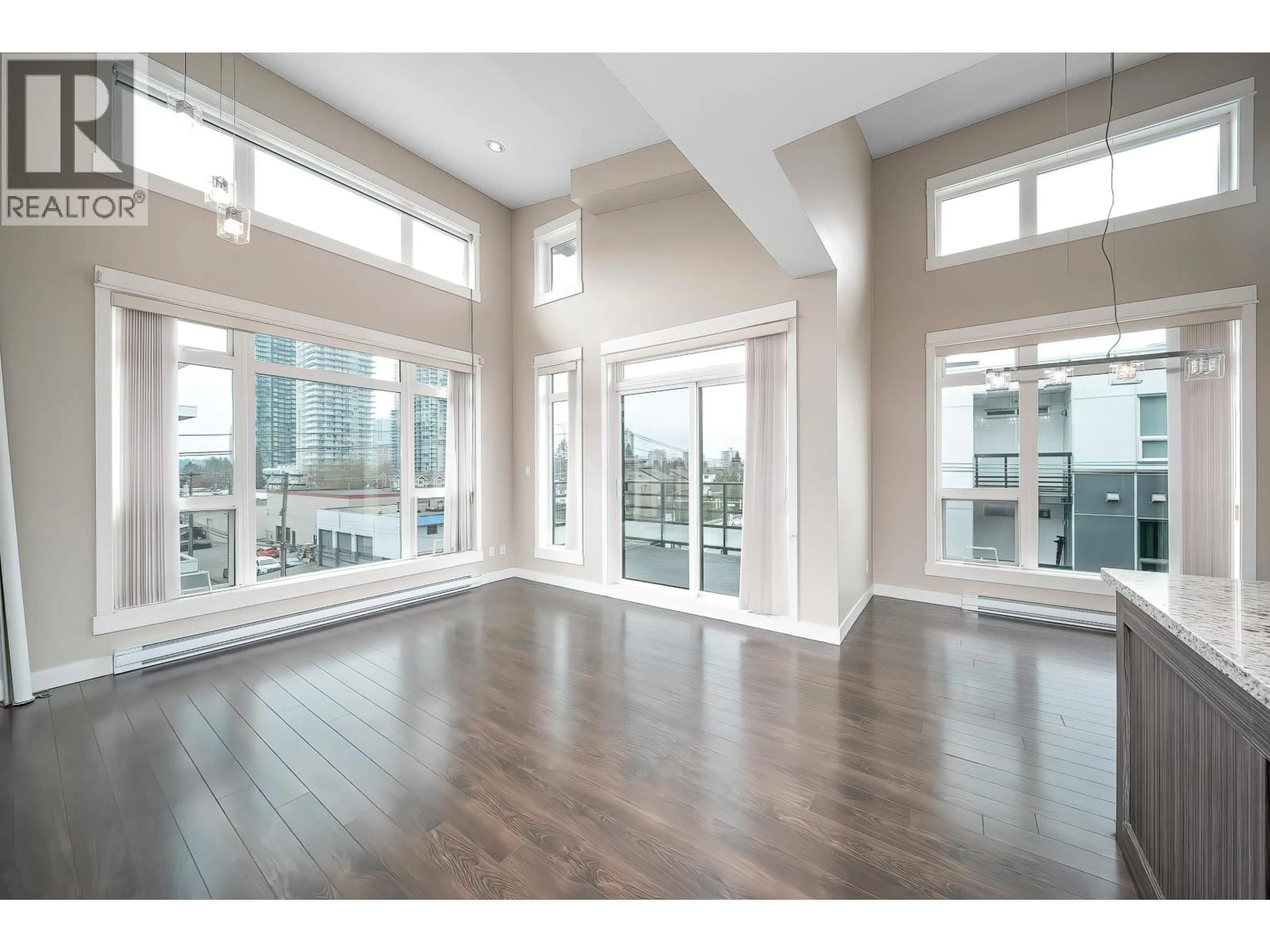 A pic of a room for 403 - 6888 ROYAL OAK AVENUE, Burnaby British Columbia V5J4J2