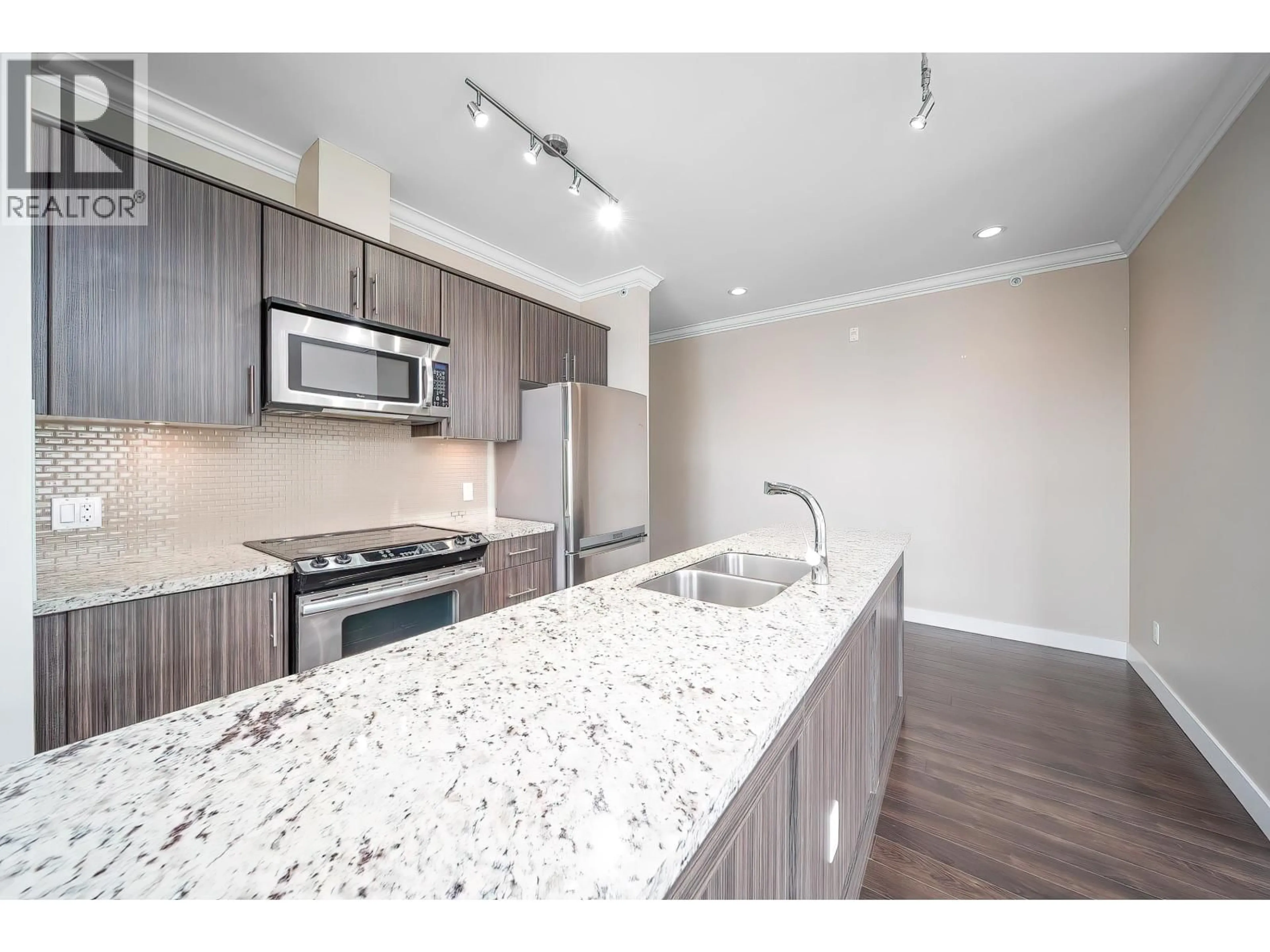 Open concept kitchen, unknown for 403 - 6888 ROYAL OAK AVENUE, Burnaby British Columbia V5J4J2