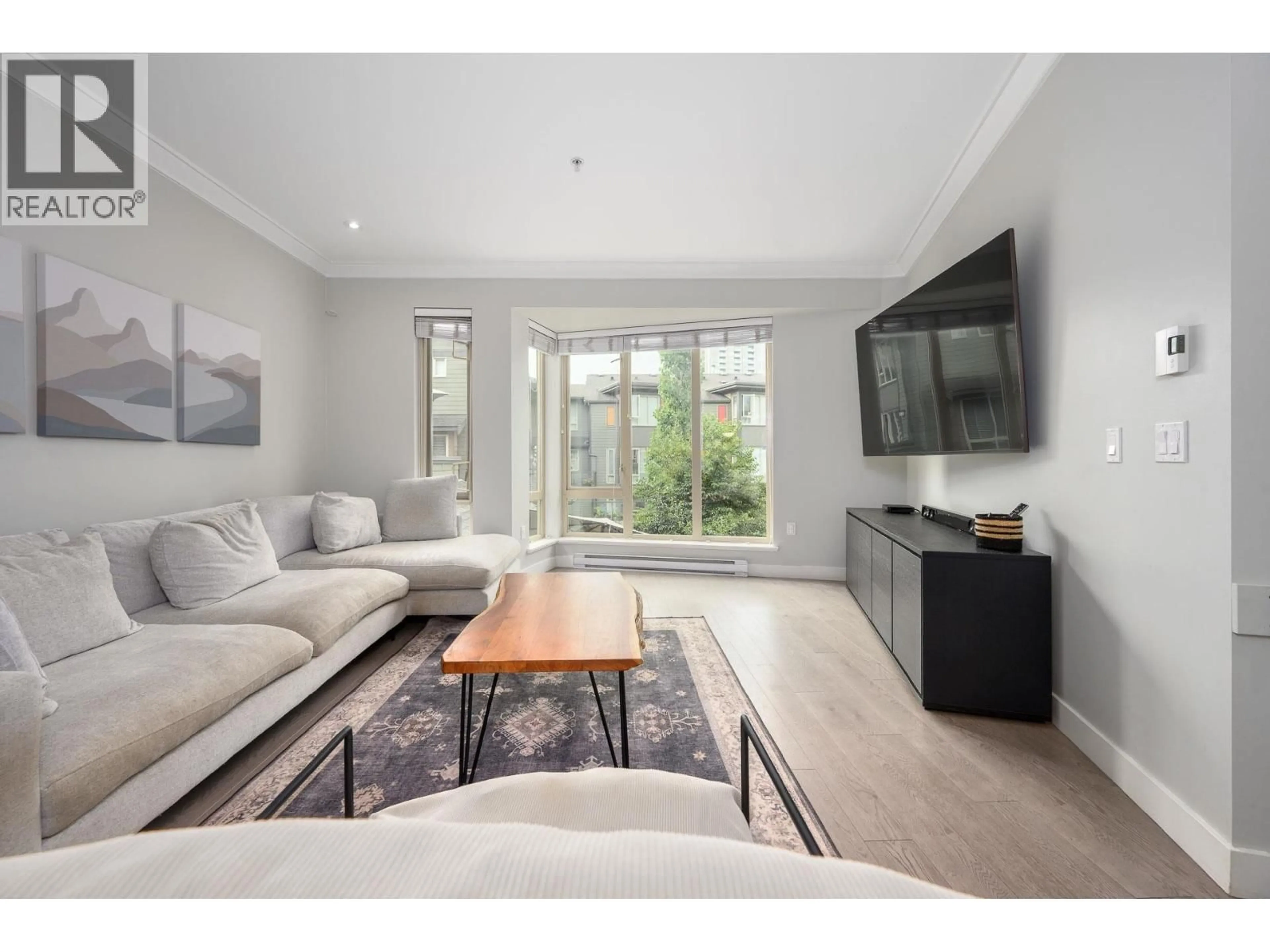 Living room with furniture, unknown for 20 - 757 ORWELL STREET, North Vancouver British Columbia V7J3K6