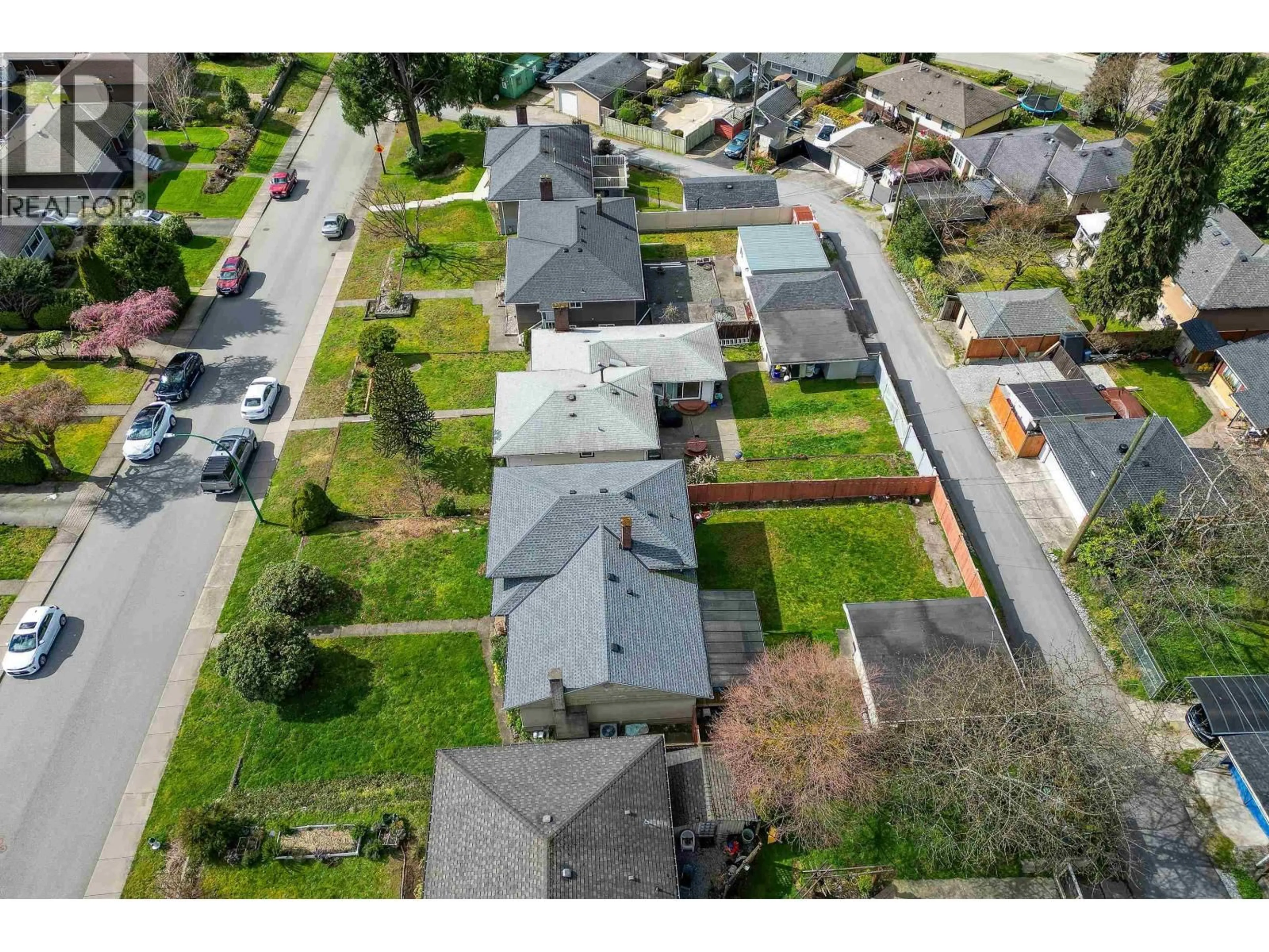 A pic from outside/outdoor area/front of a property/back of a property/a pic from drone, street for 9645 DAVID DRIVE, Burnaby British Columbia V3J1H2