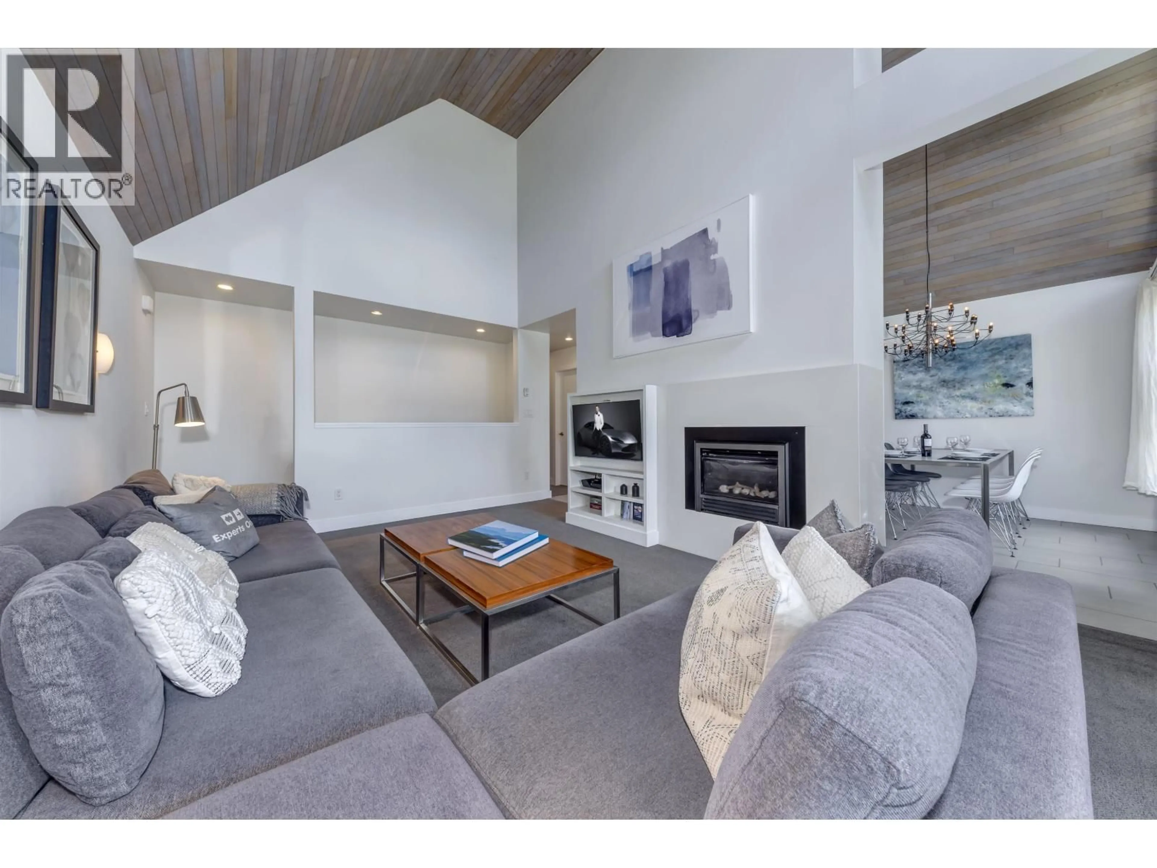 Living room with furniture, unknown for 204 - 4865 PAINTED CLIFF ROAD, Whistler British Columbia V0N1B4
