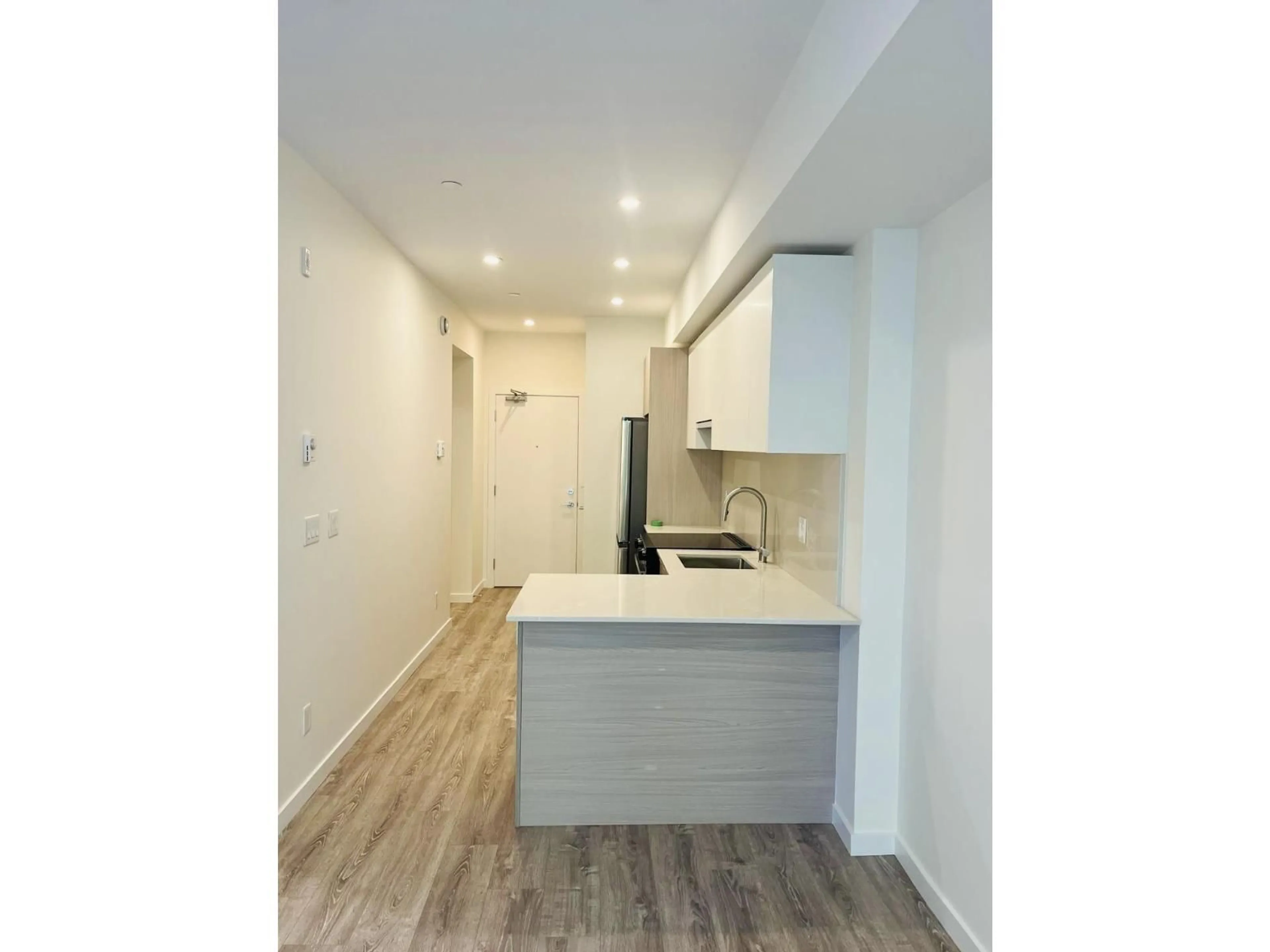 Unknown for E215 - 10829 140 STREET, Surrey British Columbia V3R0H4