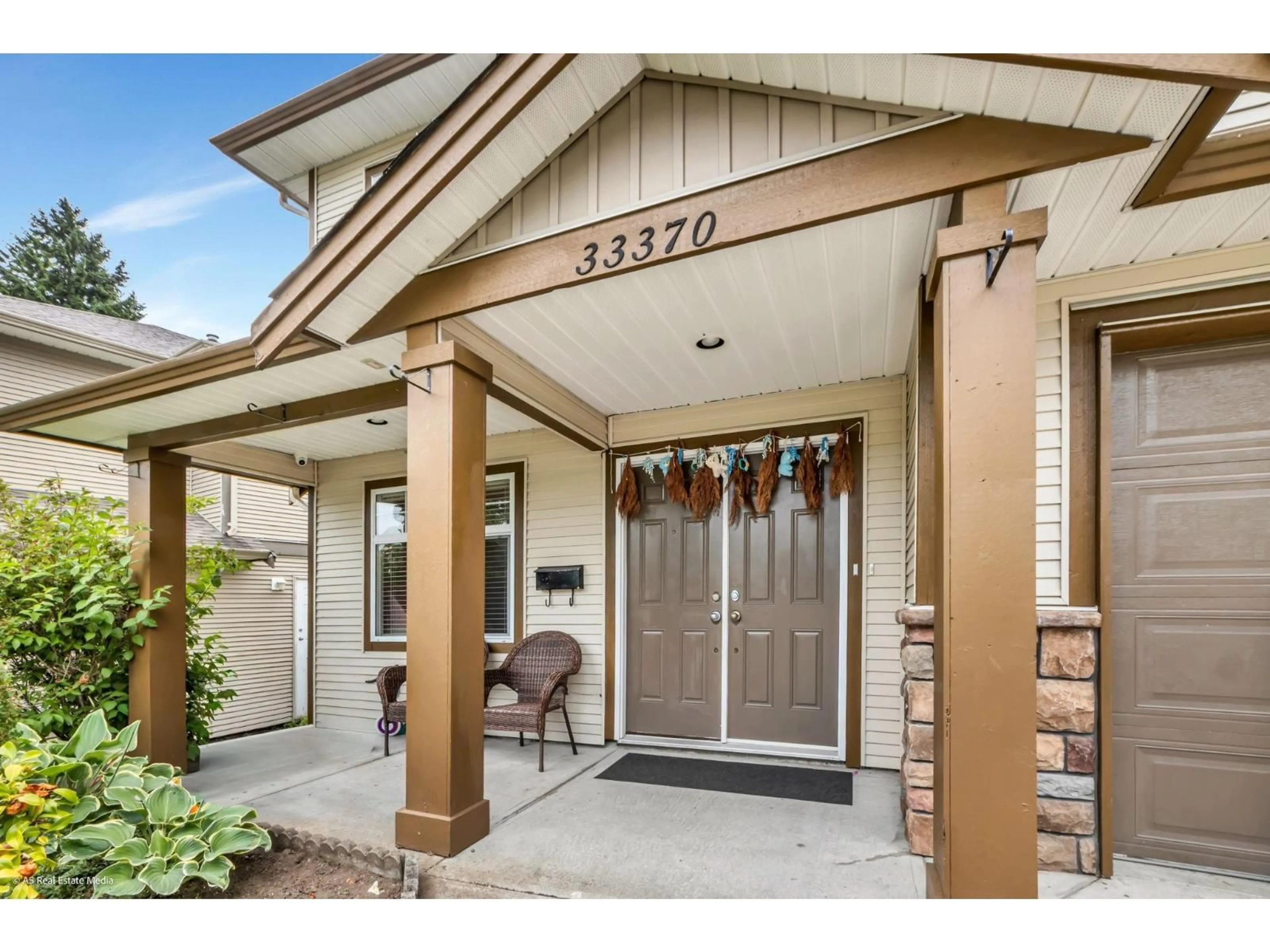 Indoor entryway for 33370 KIRK AVENUE, Abbotsford British Columbia V2S8P8
