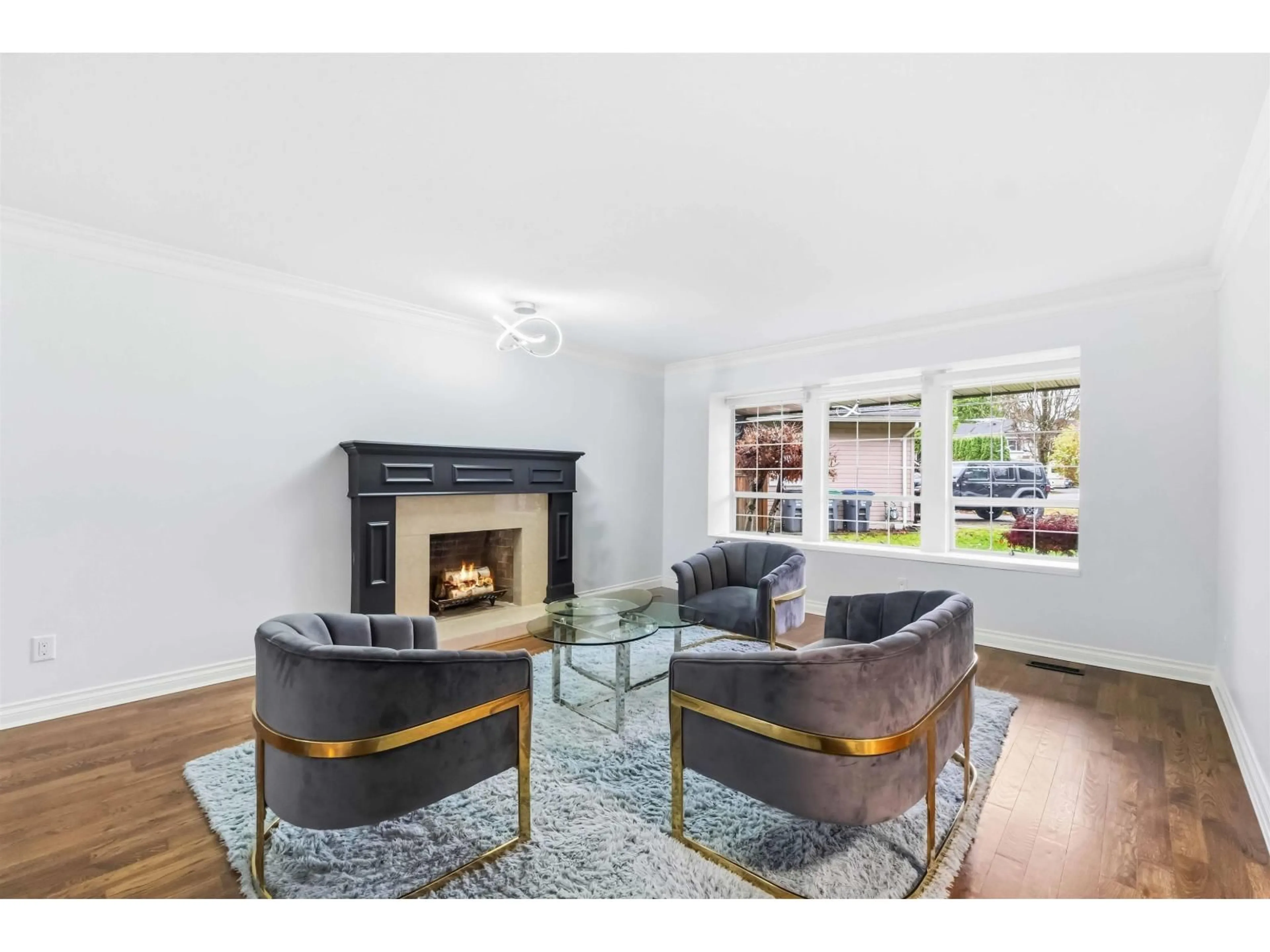 Living room with furniture, unknown for 15751 98A AVENUE, Surrey British Columbia V4N2V7