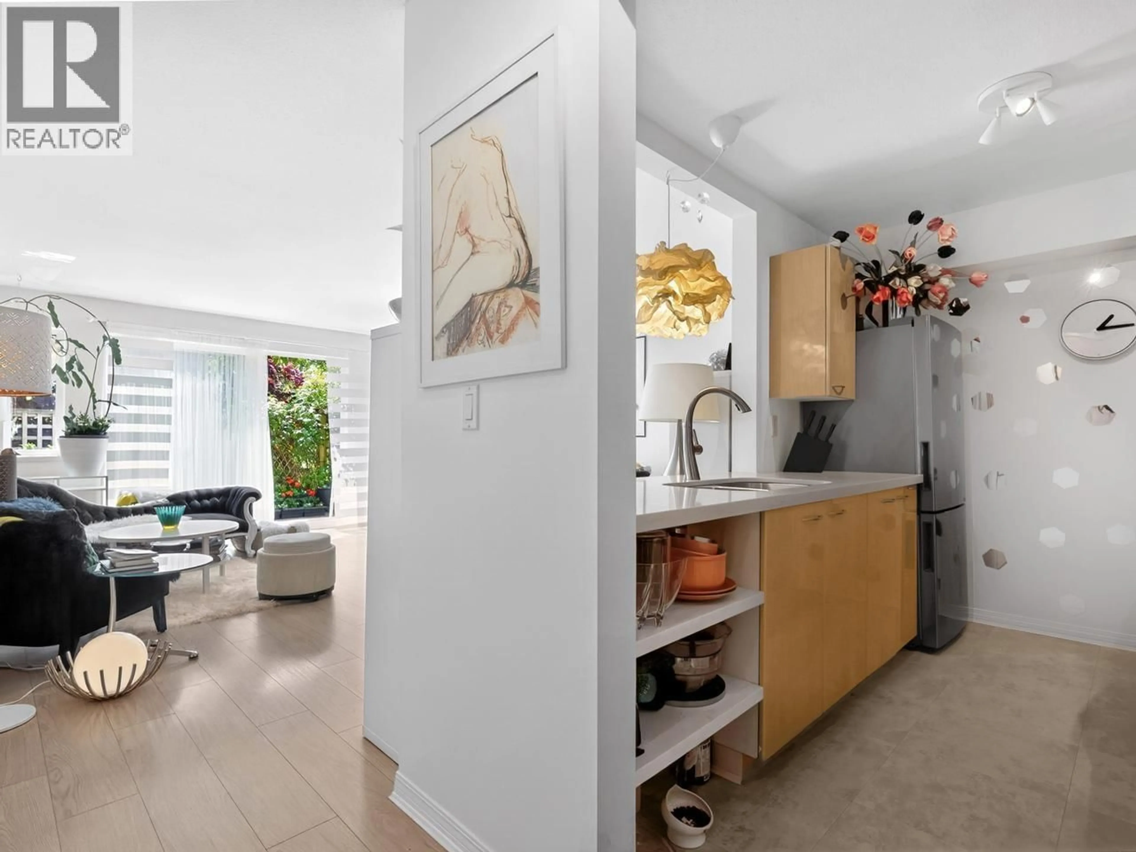 Indoor entryway for 134 - 1408 CARTIER AVENUE, Coquitlam British Columbia V3K7A4