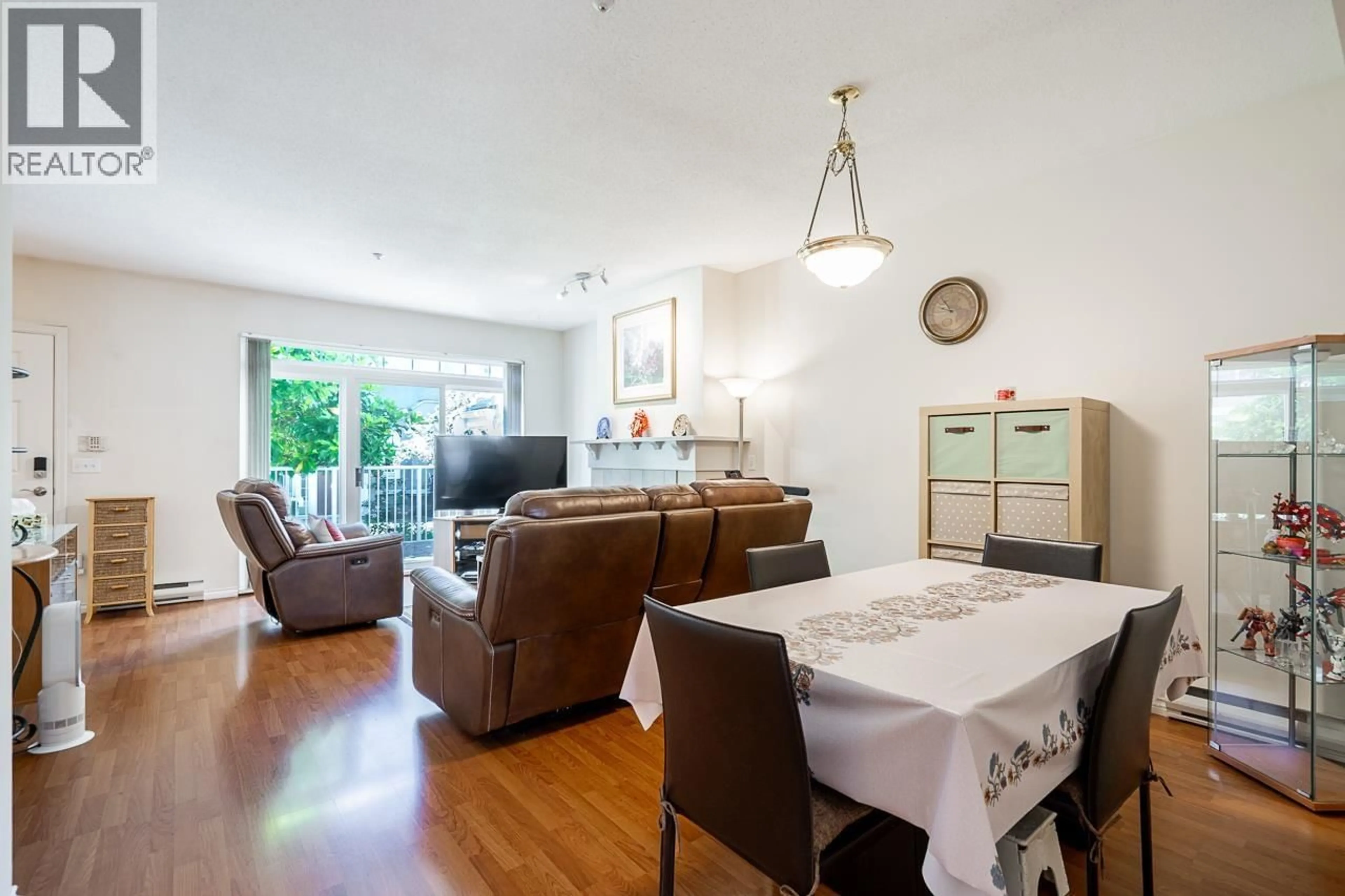 Dining room, wood/laminate floor for 29 - 2422 HAWTHORNE AVENUE, Port Coquitlam British Columbia V3C6K7
