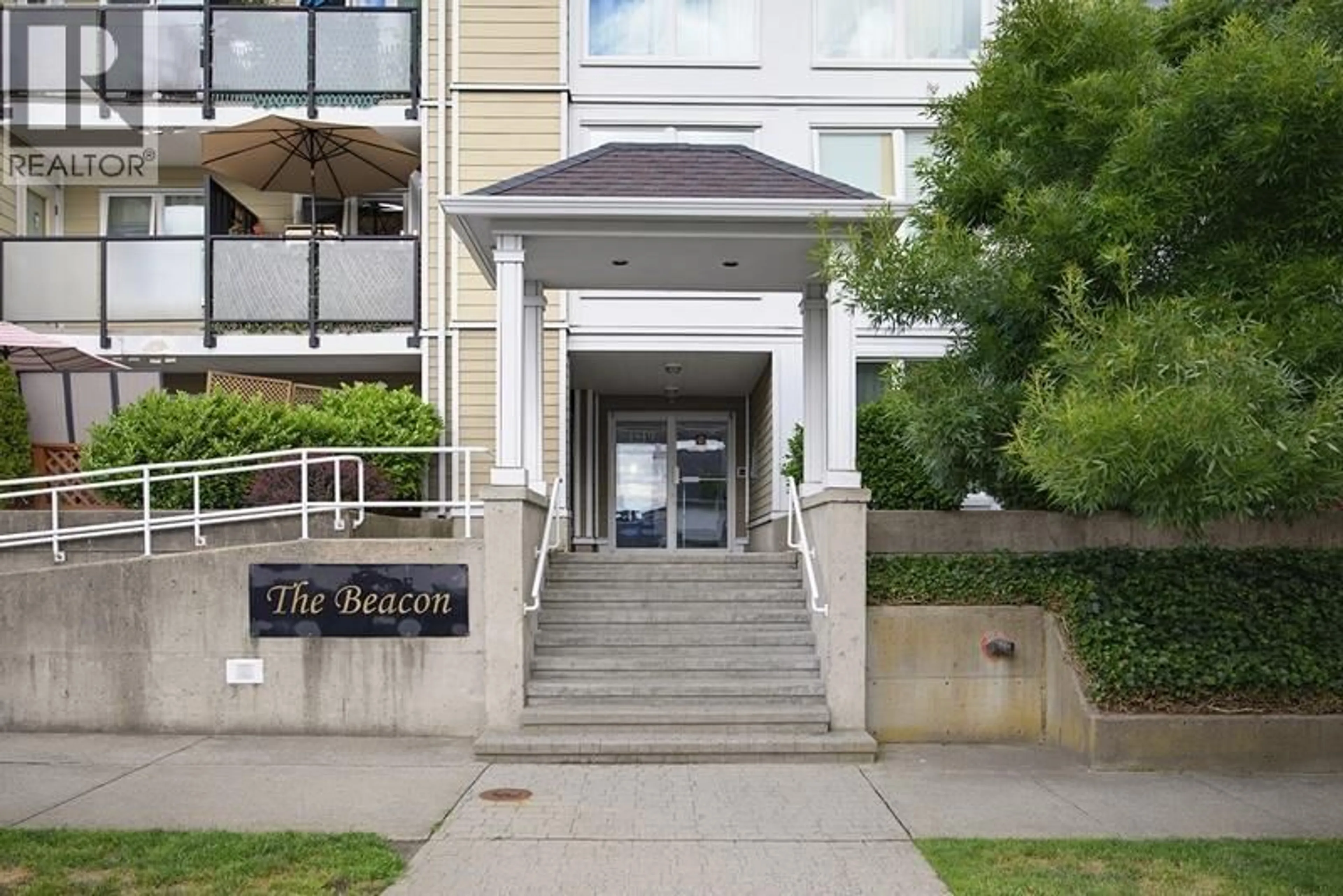 Indoor foyer for PH4 - 1519 GRANT AVENUE, Port Coquitlam British Columbia V3B7S8