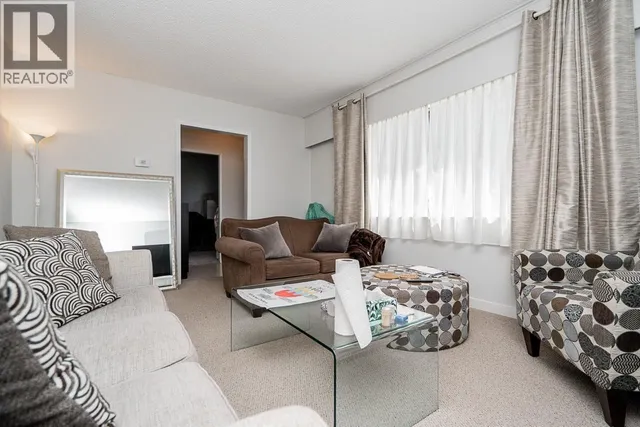 715 RODERICK AVENUE, Coquitlam 5