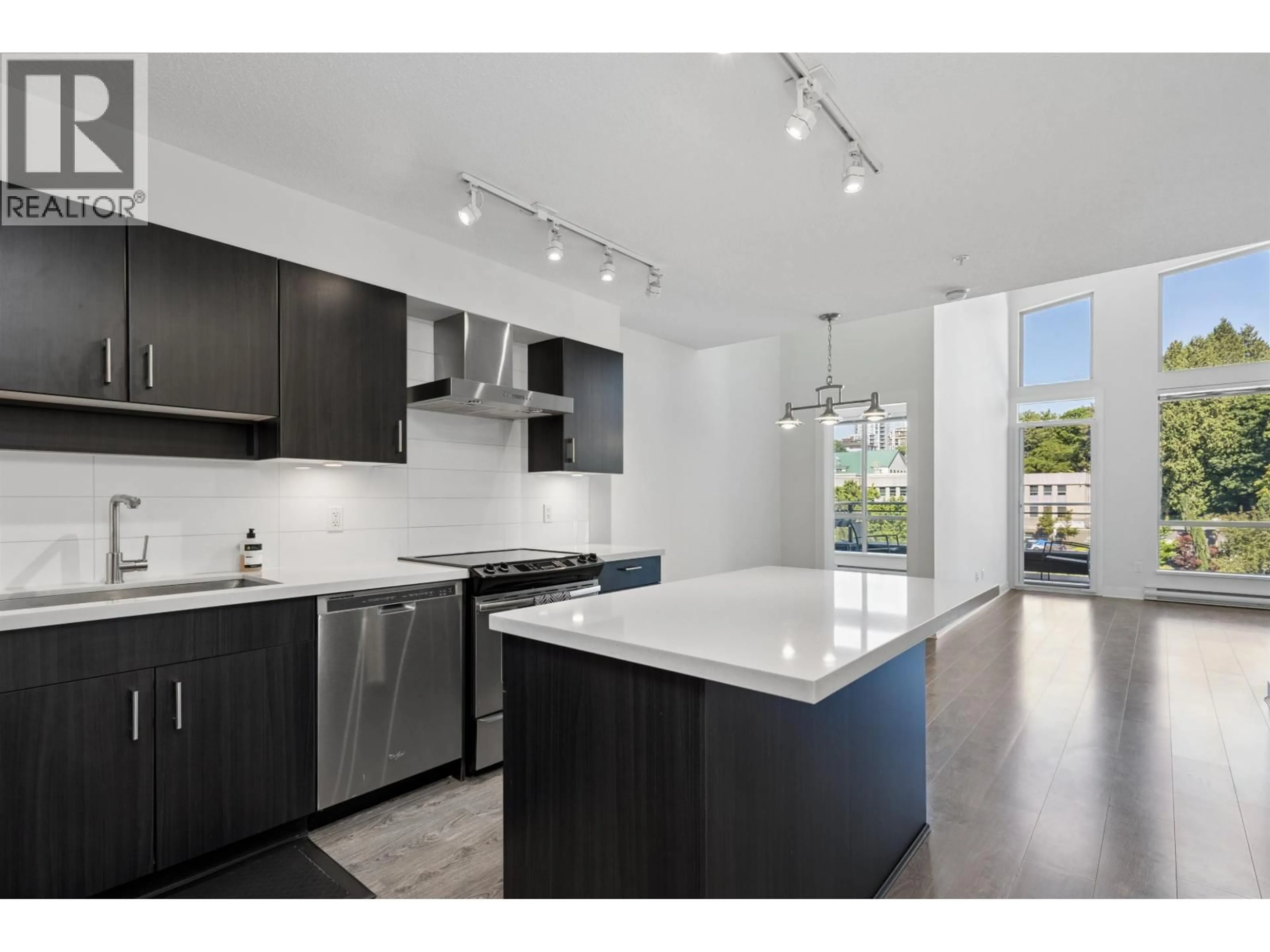 Open concept kitchen, unknown for 605 - 500 ROYAL AVENUE, New Westminster British Columbia V3L0G5