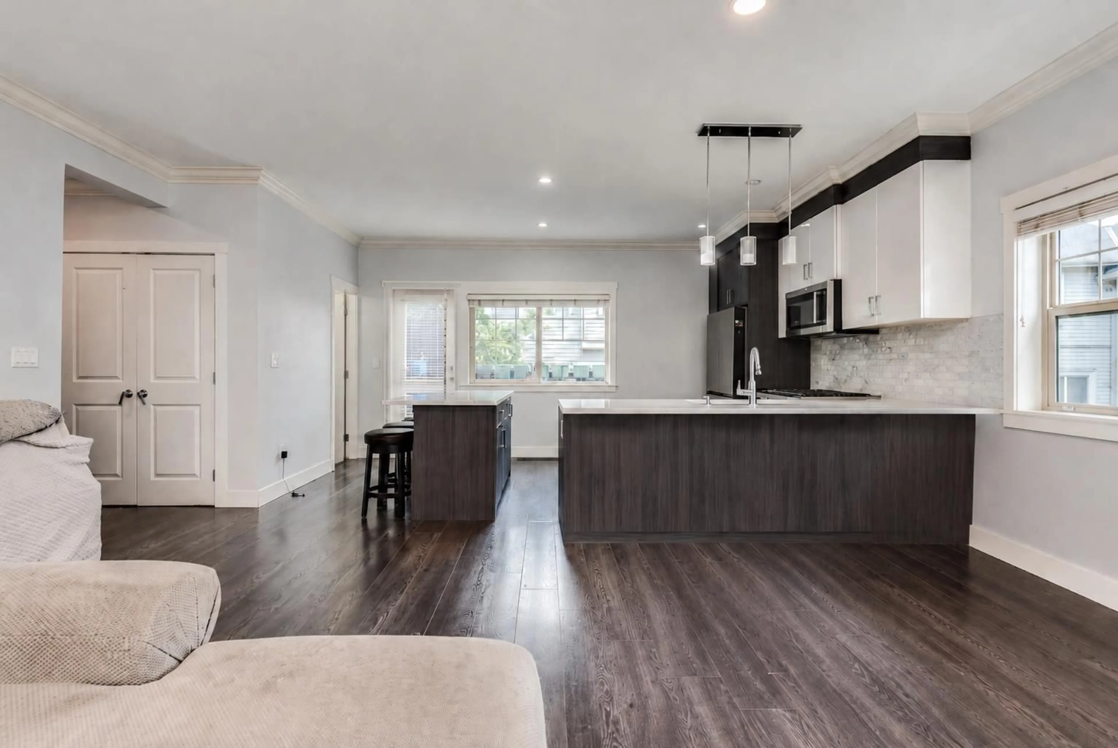 Open concept kitchen, unknown for 13 - 19097 64 AVENUE, Surrey British Columbia V3S6X5