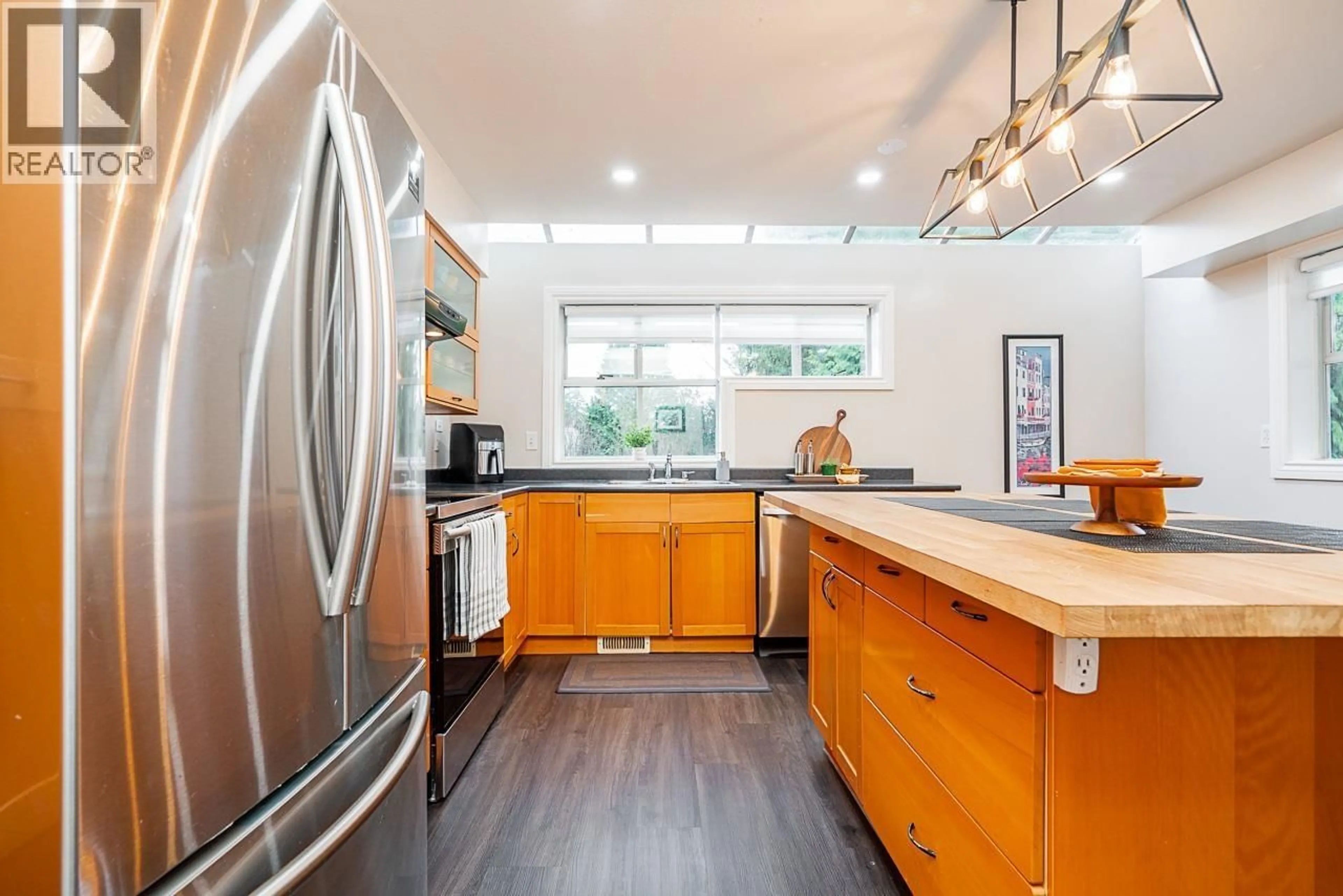 Open concept kitchen, unknown for 4 - 3347 DEWDNEY TRUNK ROAD, Port Moody British Columbia V3H2E4