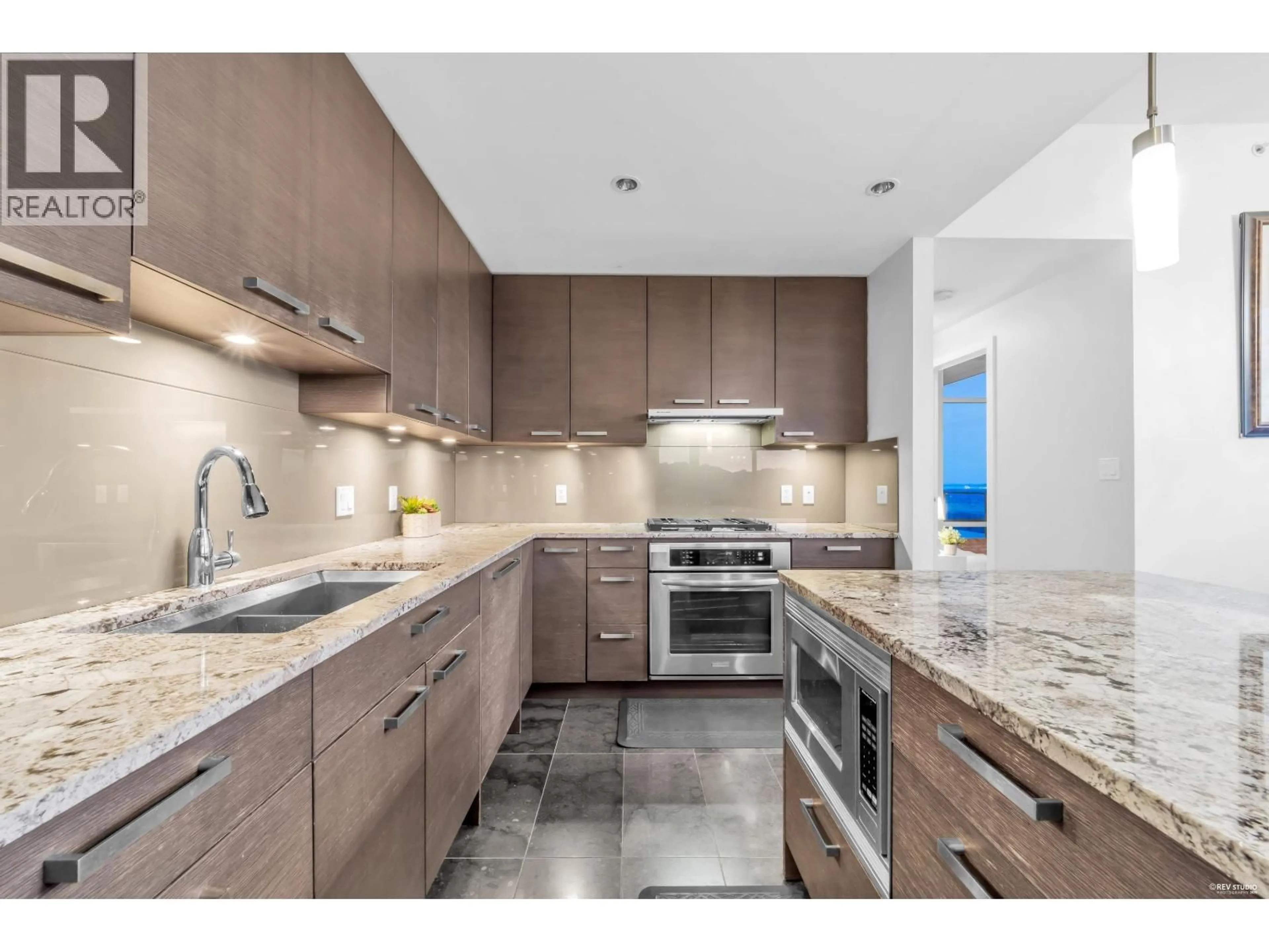 Unknown for 2701 - 6188 WILSON AVENUE, Burnaby British Columbia V5H0A5