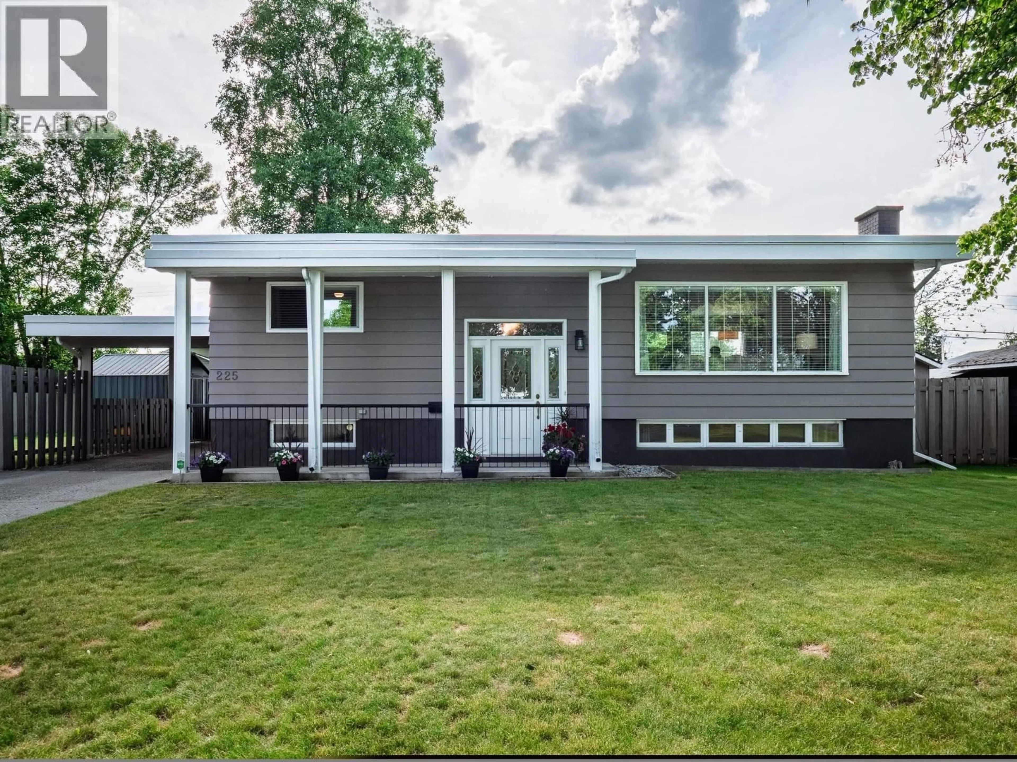 Home with vinyl exterior material, street for 225 NICHOLSON STREET, Prince George British Columbia V2M3H1