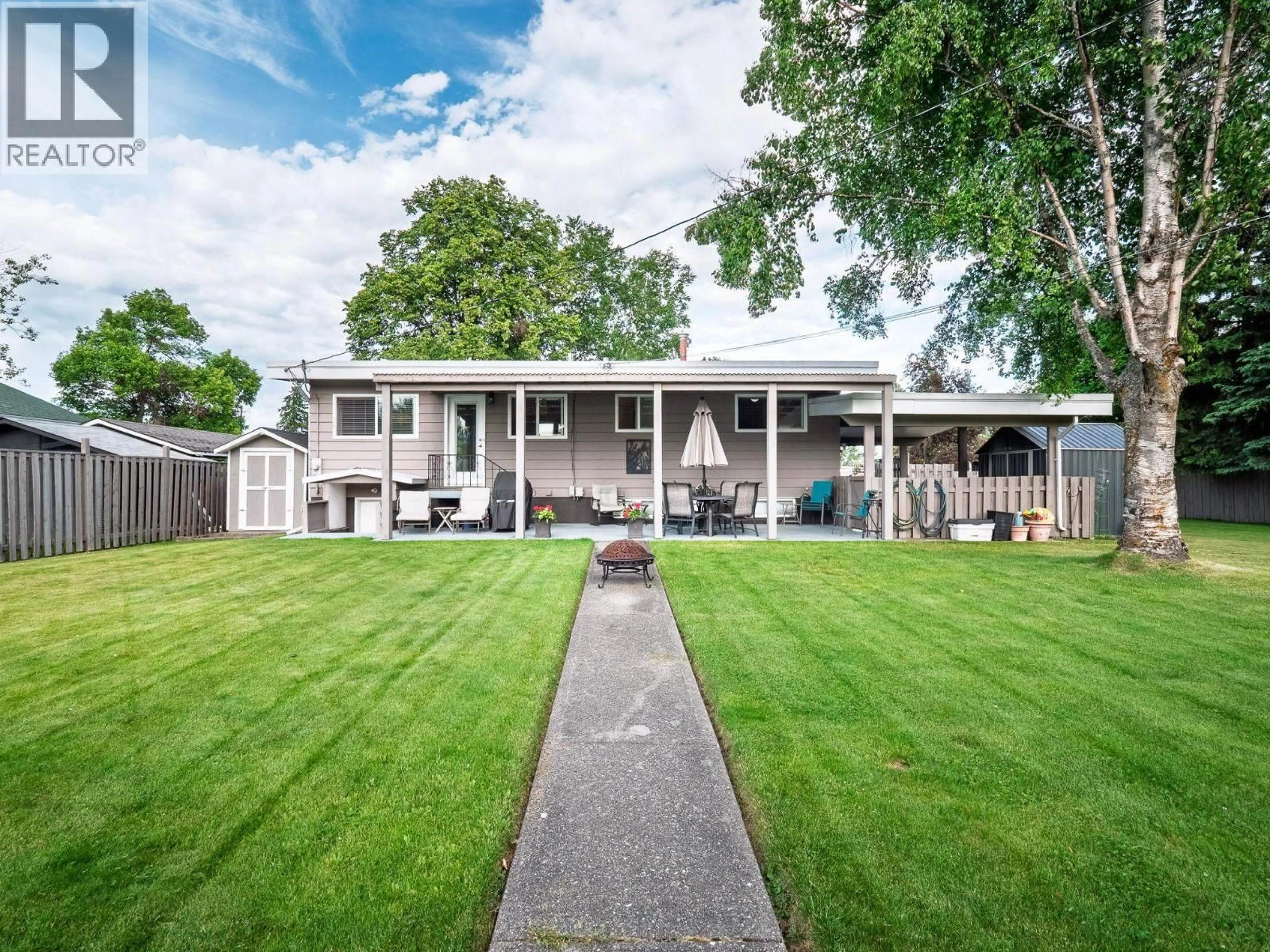 A pic from outside/outdoor area/front of a property/back of a property/a pic from drone, street for 225 NICHOLSON STREET, Prince George British Columbia V2M3H1
