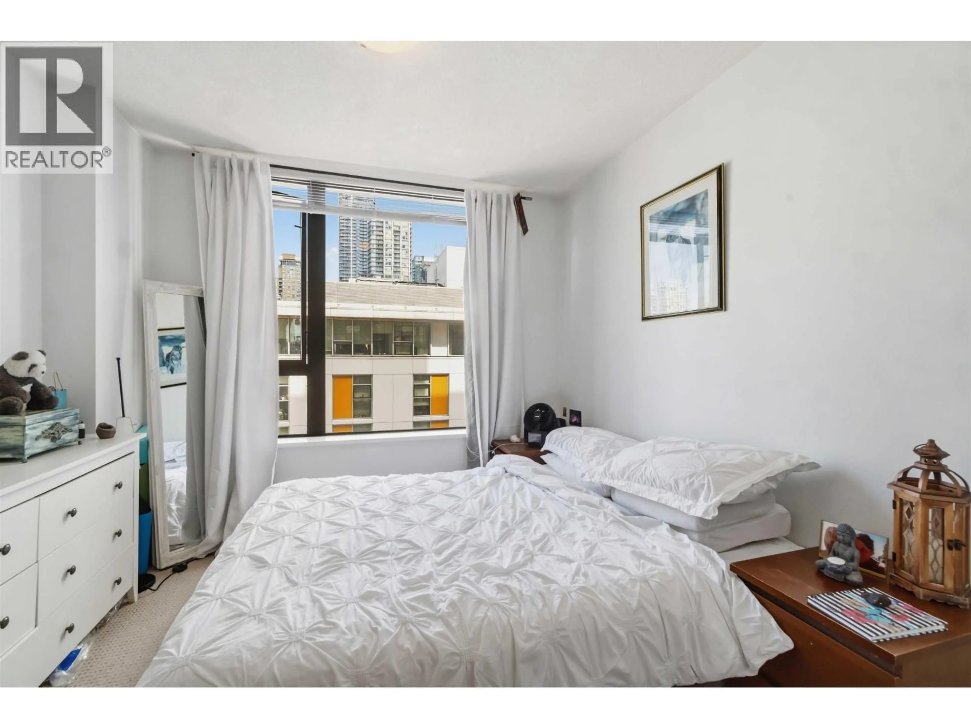 Bedroom with bed, unknown for 1408 - 1295 RICHARDS STREET, Vancouver British Columbia V6B1B7