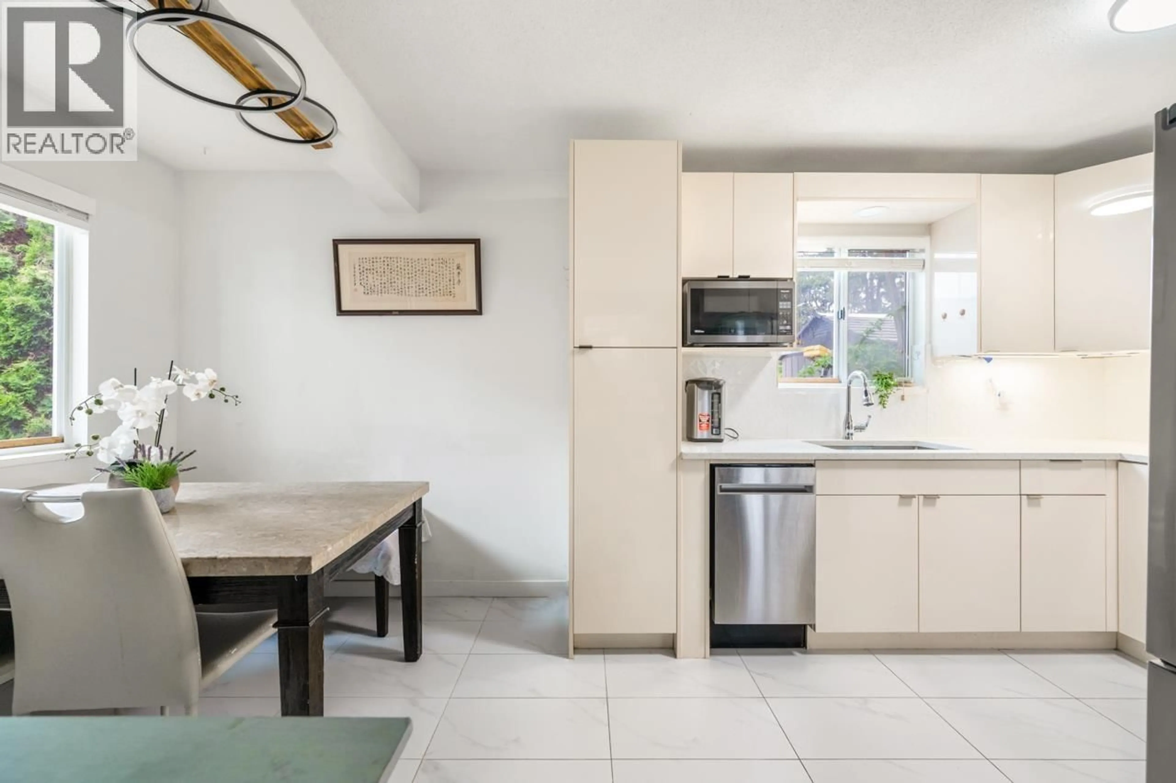 Standard kitchen, ceramic/tile floor for 8 - 8691 COOK ROAD, Richmond British Columbia V6Y1V8