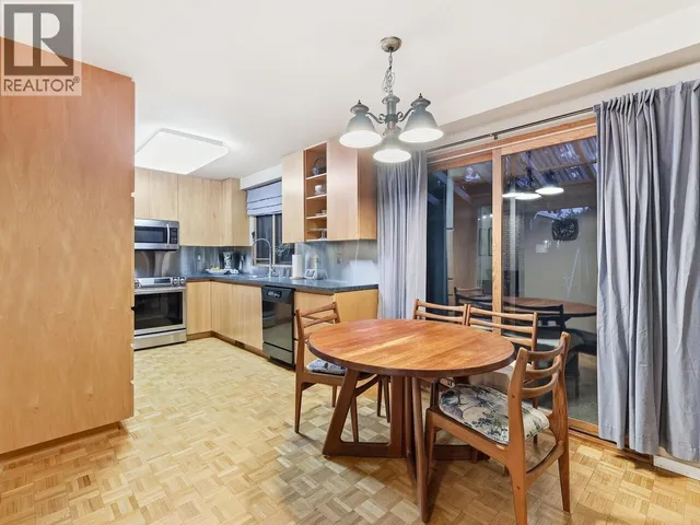 4288 CANDLEWOOD DRIVE, Richmond 5