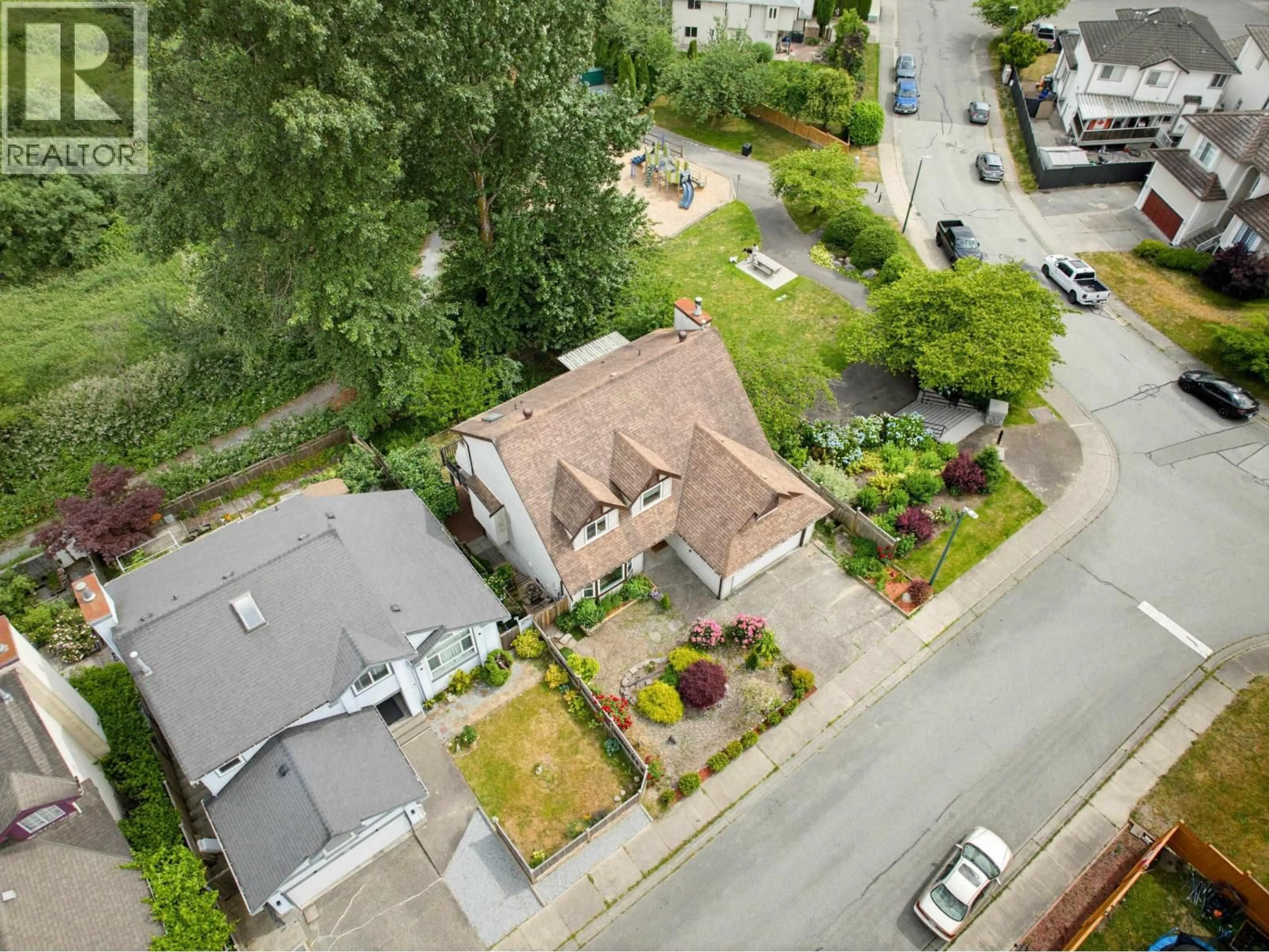 A pic from outside/outdoor area/front of a property/back of a property/a pic from drone, street for 2378 MARIANA PLACE, Coquitlam British Columbia V3K6S2