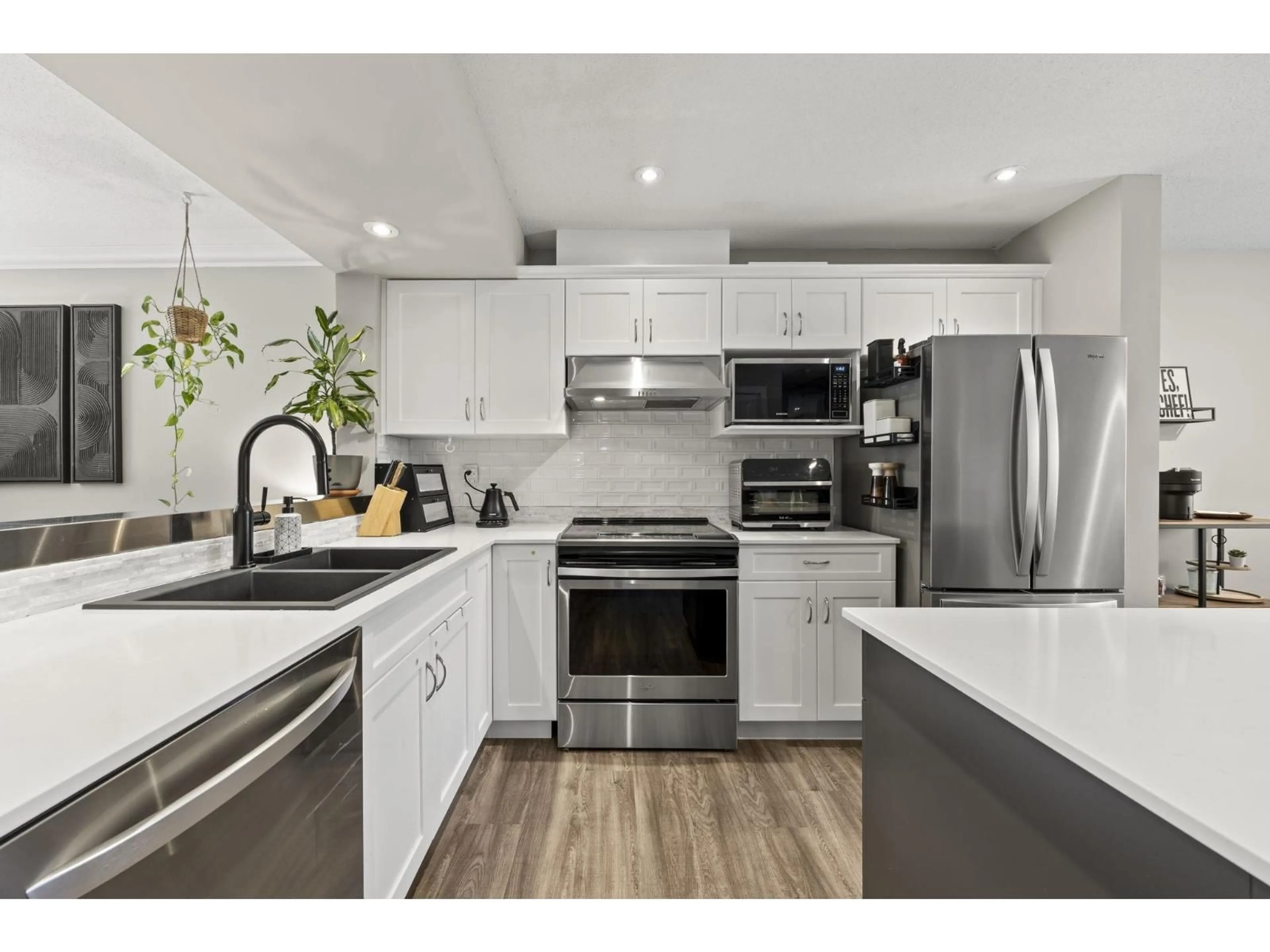 Open concept kitchen, unknown for 21 - 46840 RUSSELL ROAD, Chilliwack British Columbia V2R5Z1