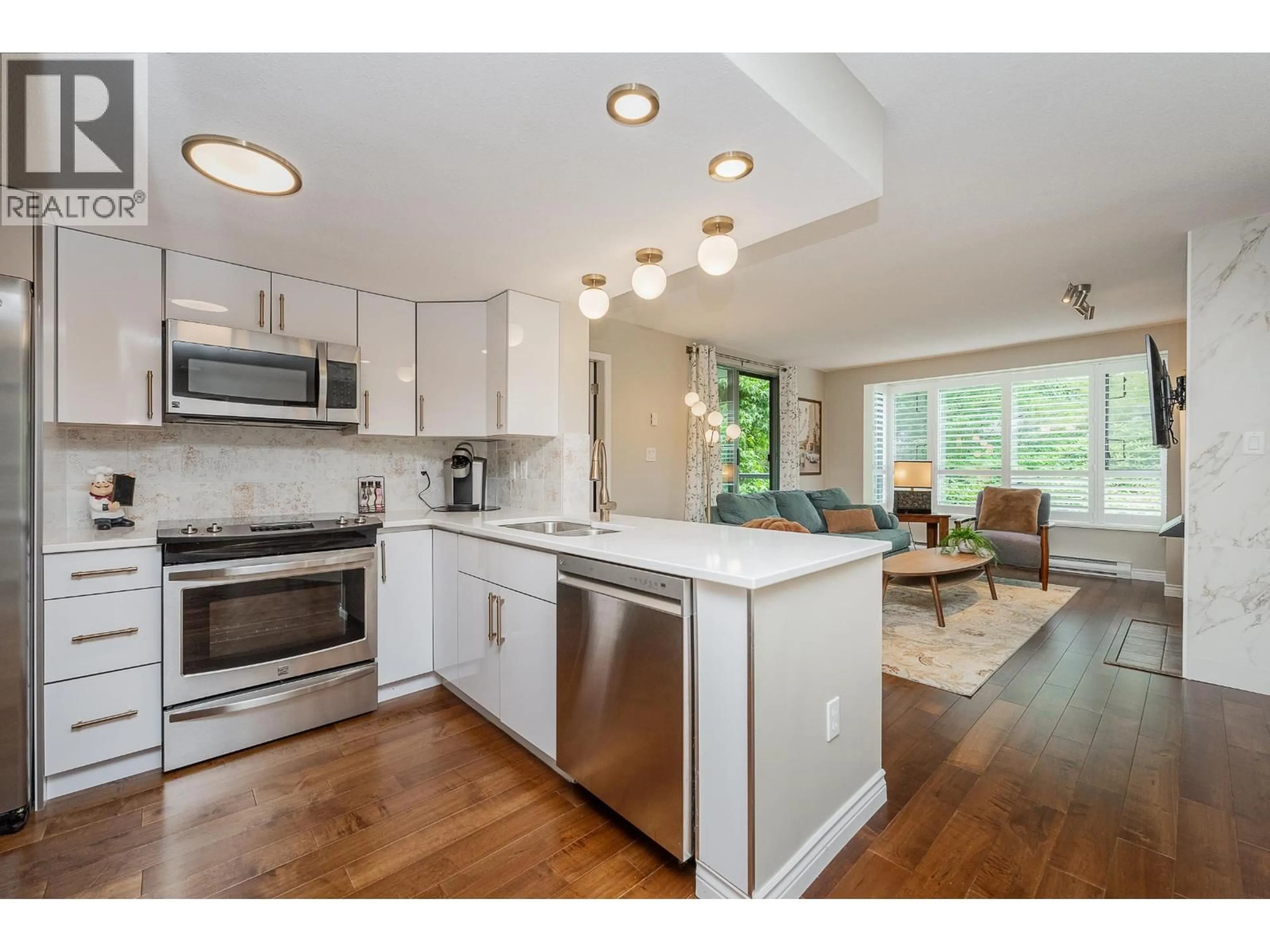 Open concept kitchen, unknown for 304 - 220 NEWPORT DRIVE, Port Moody British Columbia V3H5B8