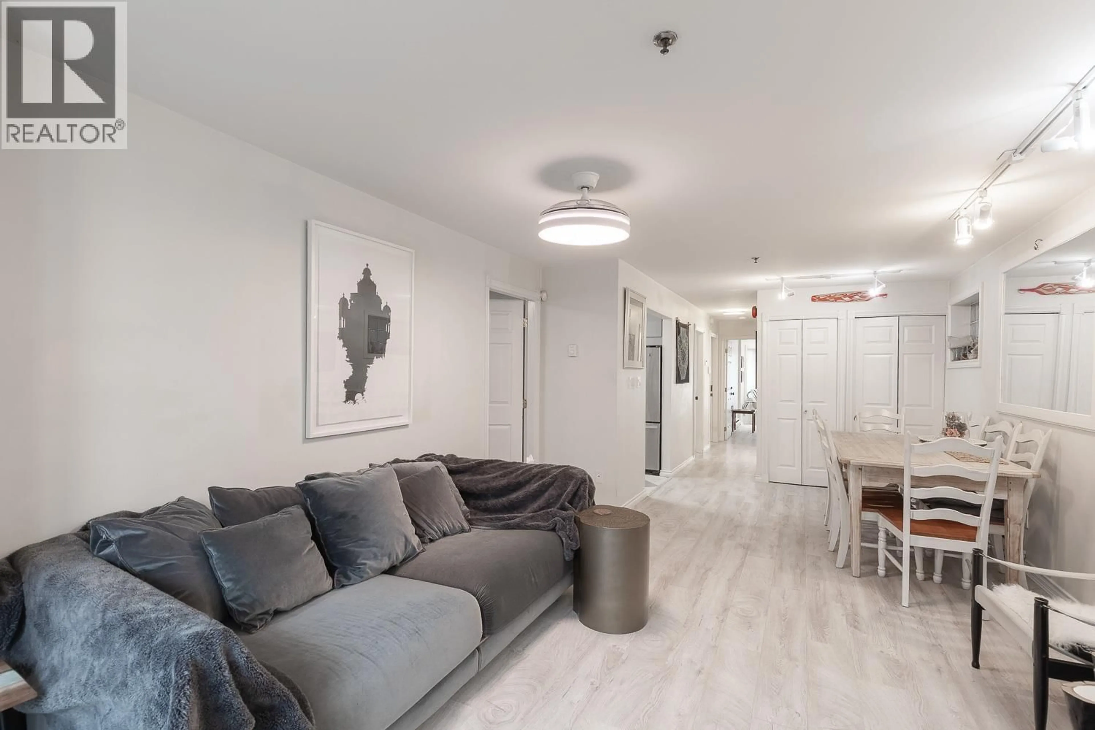 Living room with furniture, unknown for 1 - 451 PENDER STREET, Vancouver British Columbia V6A1V2